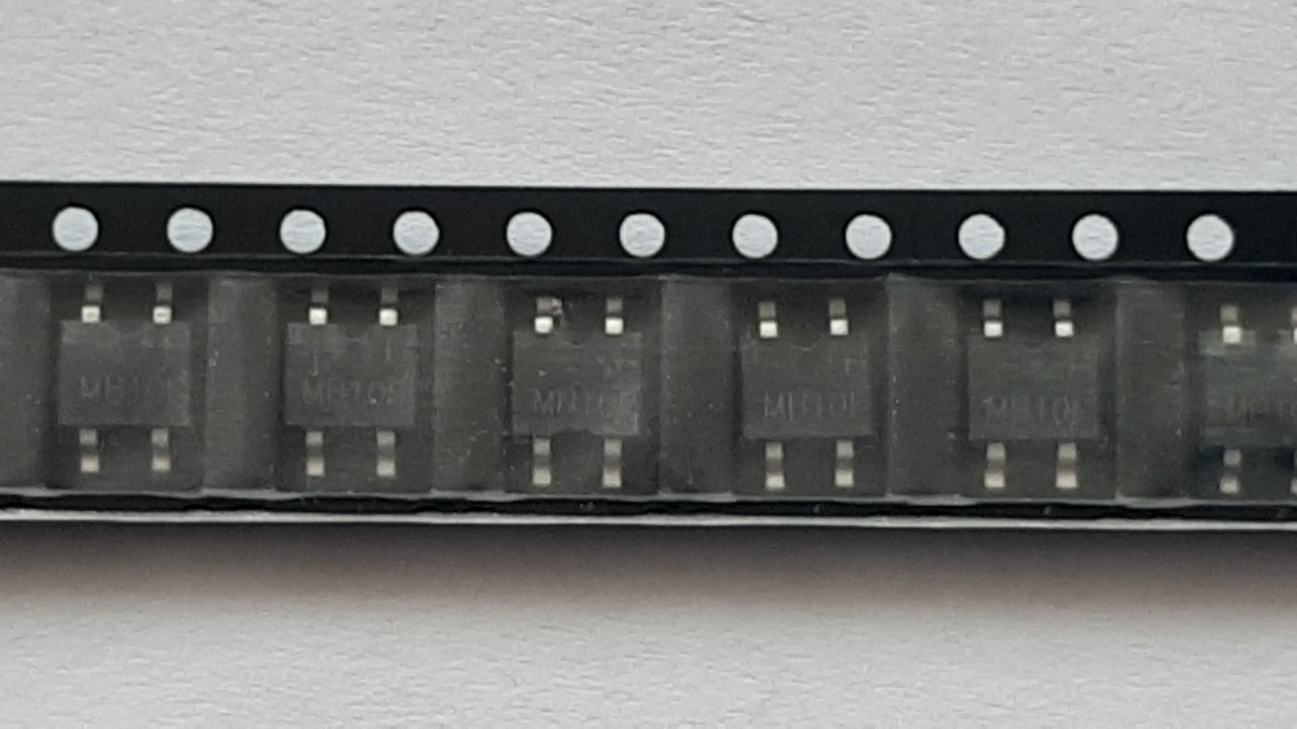 پل دیود SMD ( MB10F ) رول 5000 عددی