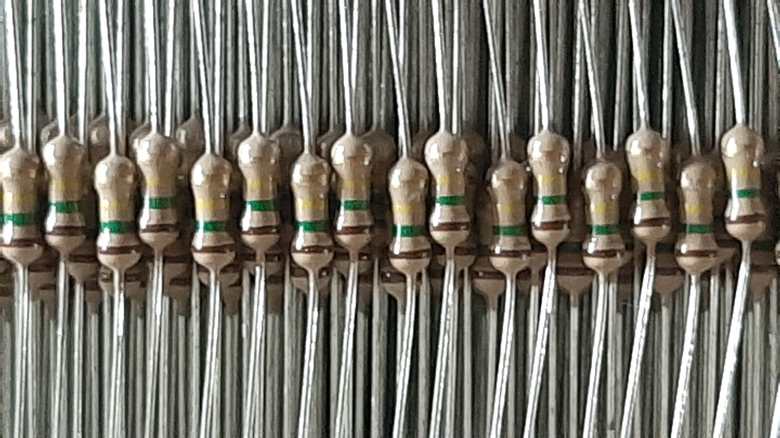 مقاومت دیپ 150 کیلواهم و 1/4 وات بسته 5000 عددی