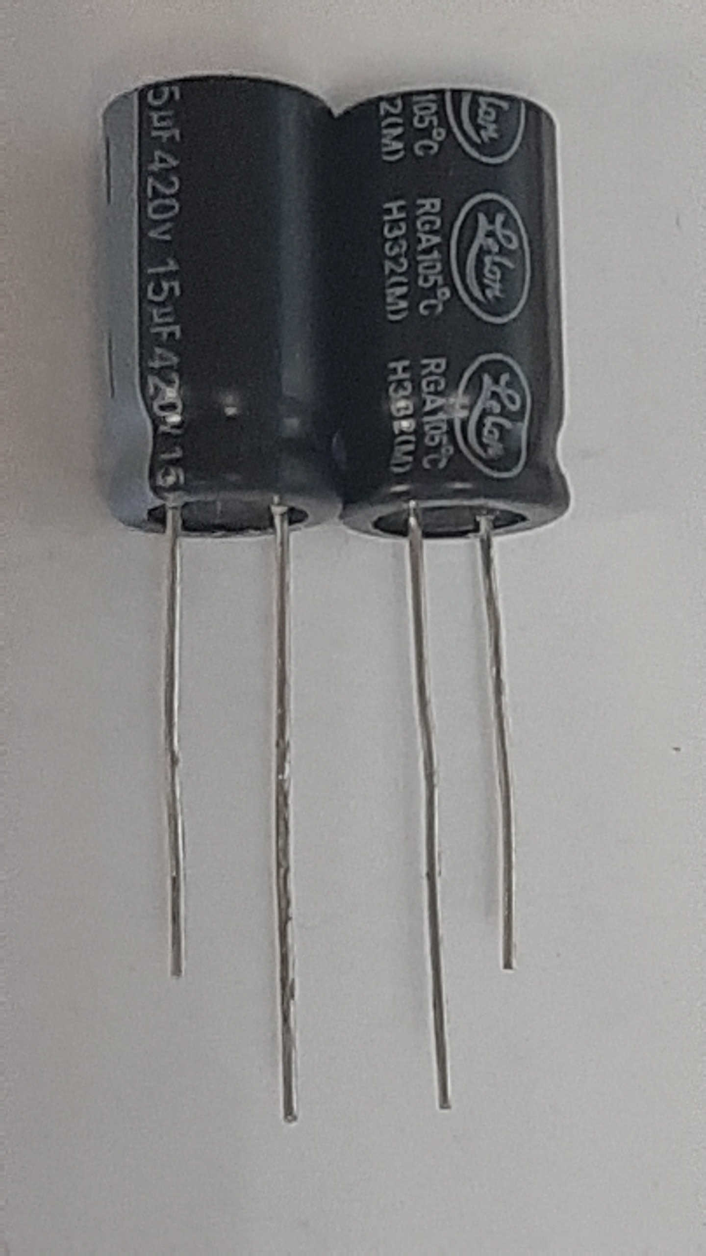 خازن الکترولیتی 15uF - 420V بسته 68 عددی