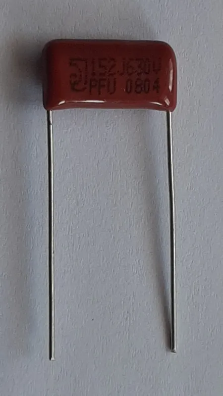 خازن پلی استر 1.5nF 630 V بسته 100 عددی