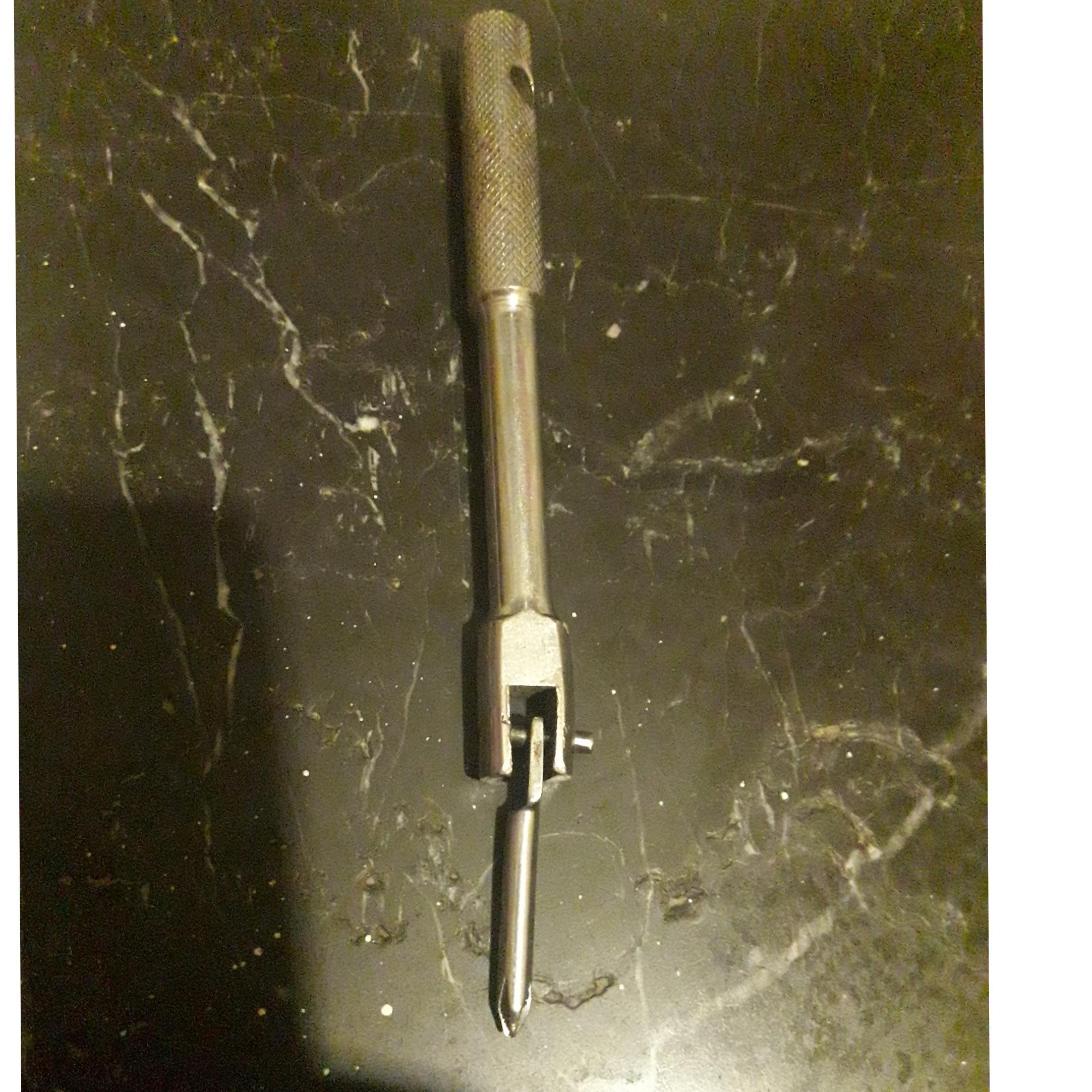 پیچ گوشتی مفصلی امریکایی