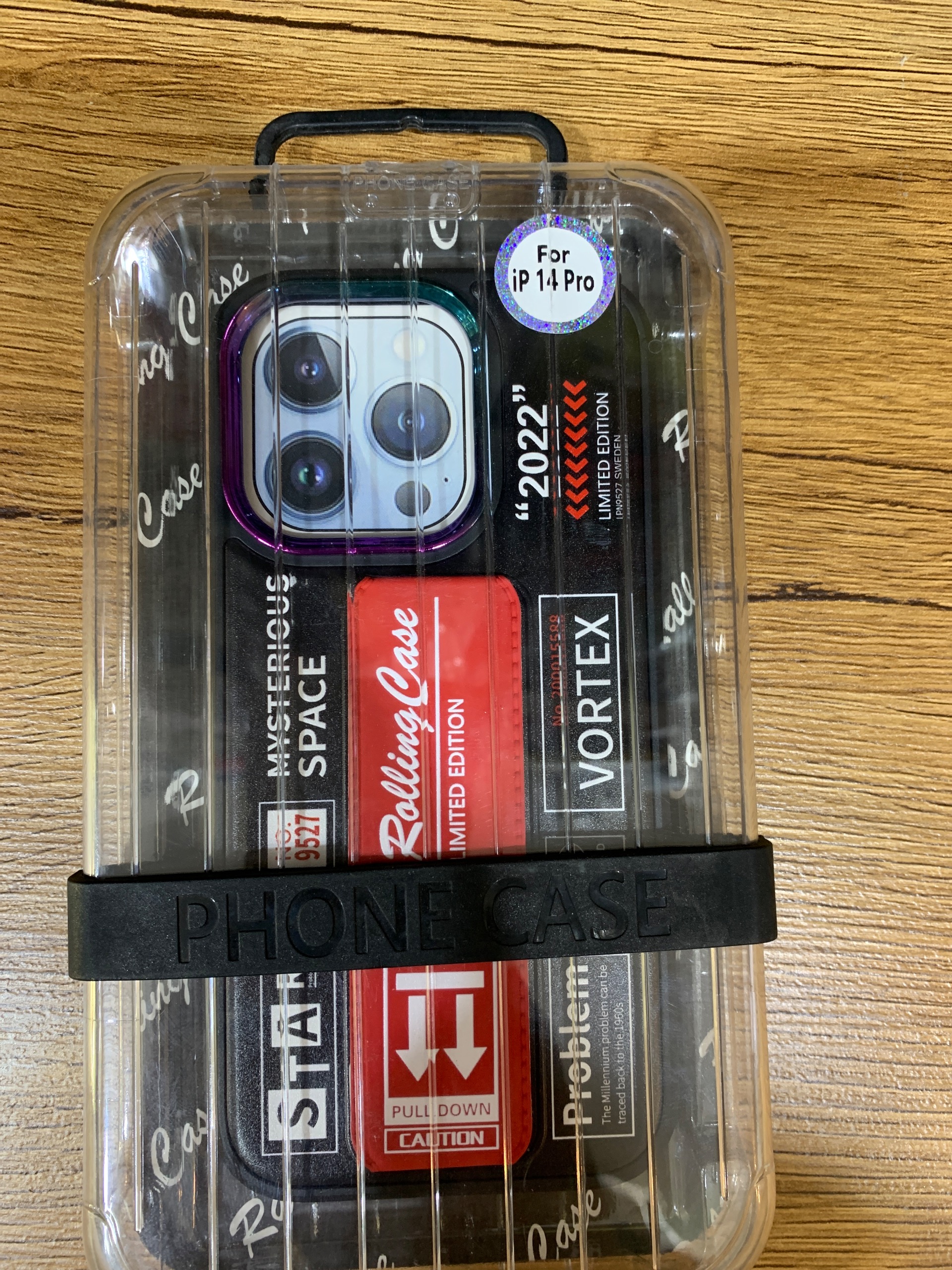 کاور ip 14 pro