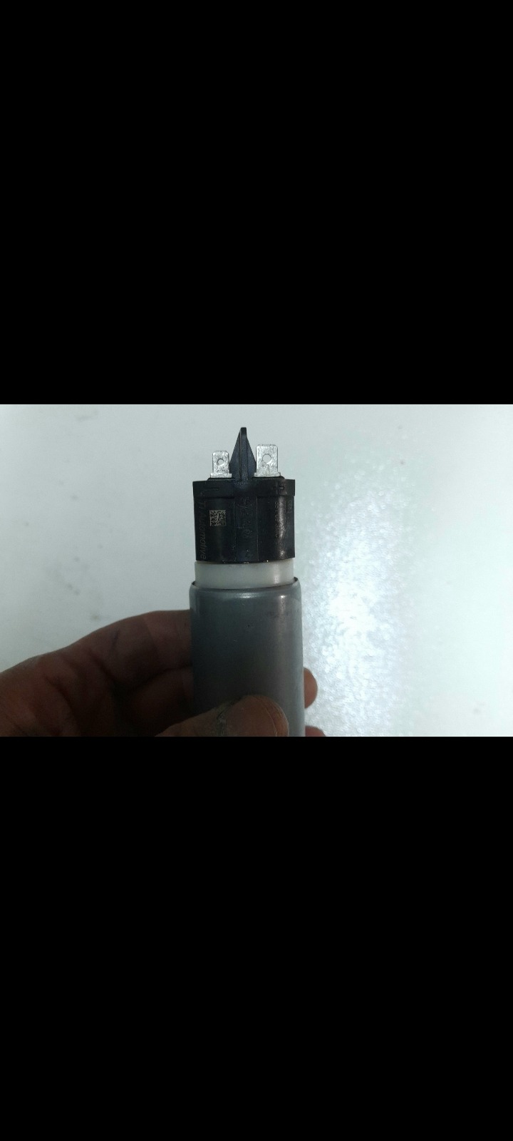 مغزی پمپ داخل  پمپ بنزین پژو 405