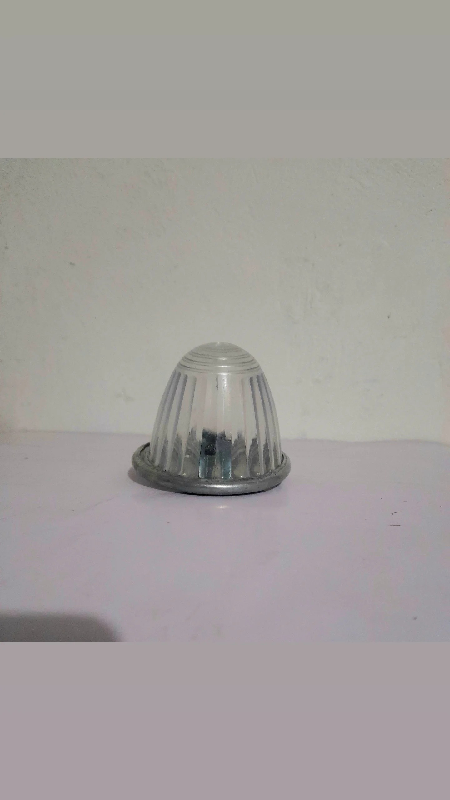 چراغ خورشیدی با نور عالی(توضیحات)
