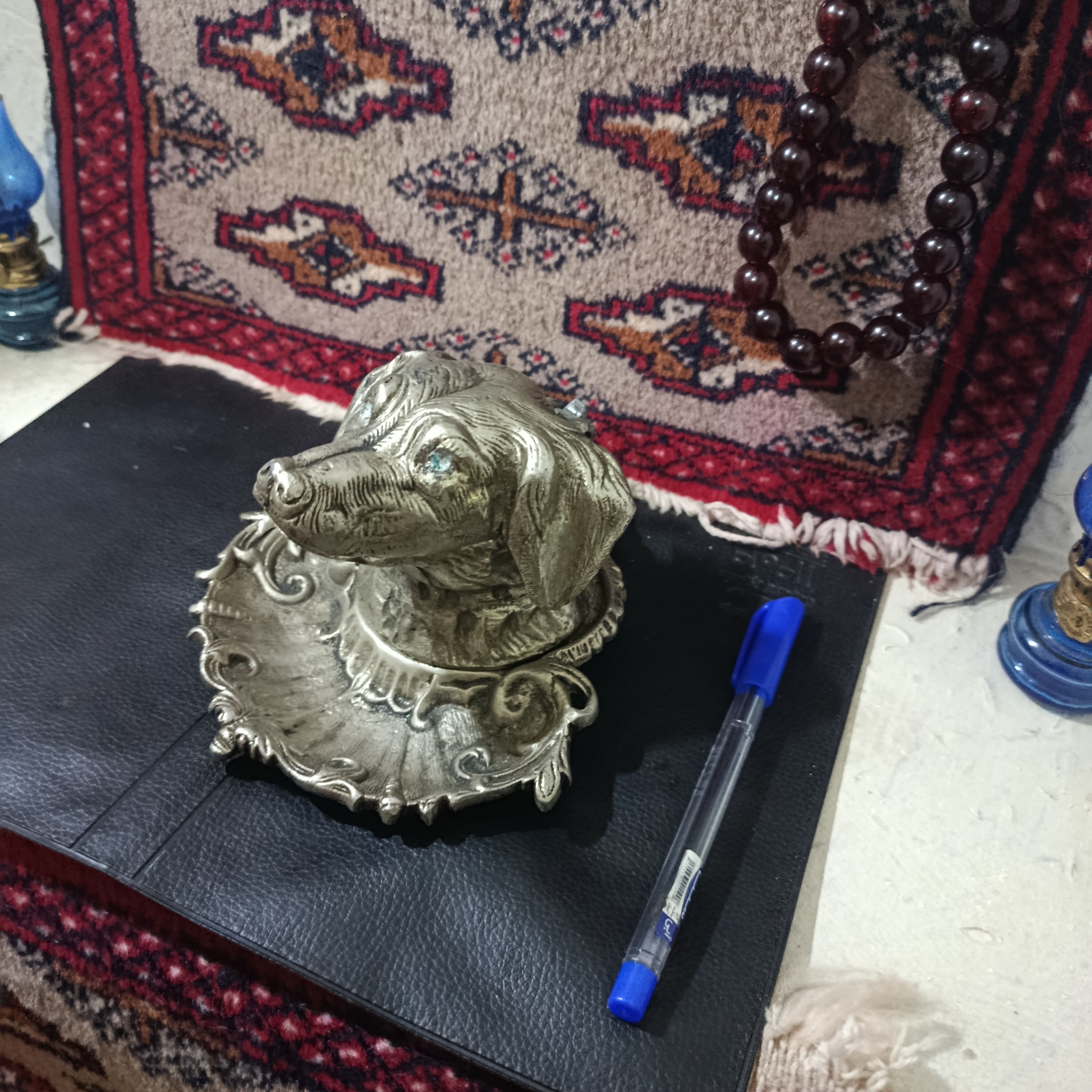 مجسمه برنزی سگ روسی سنگین