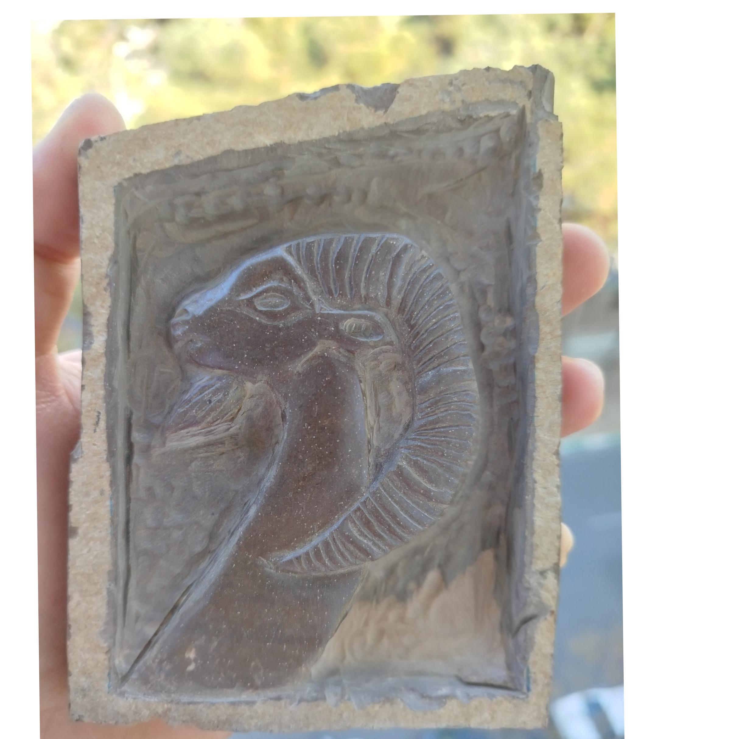 قوچ باستانی سنگی