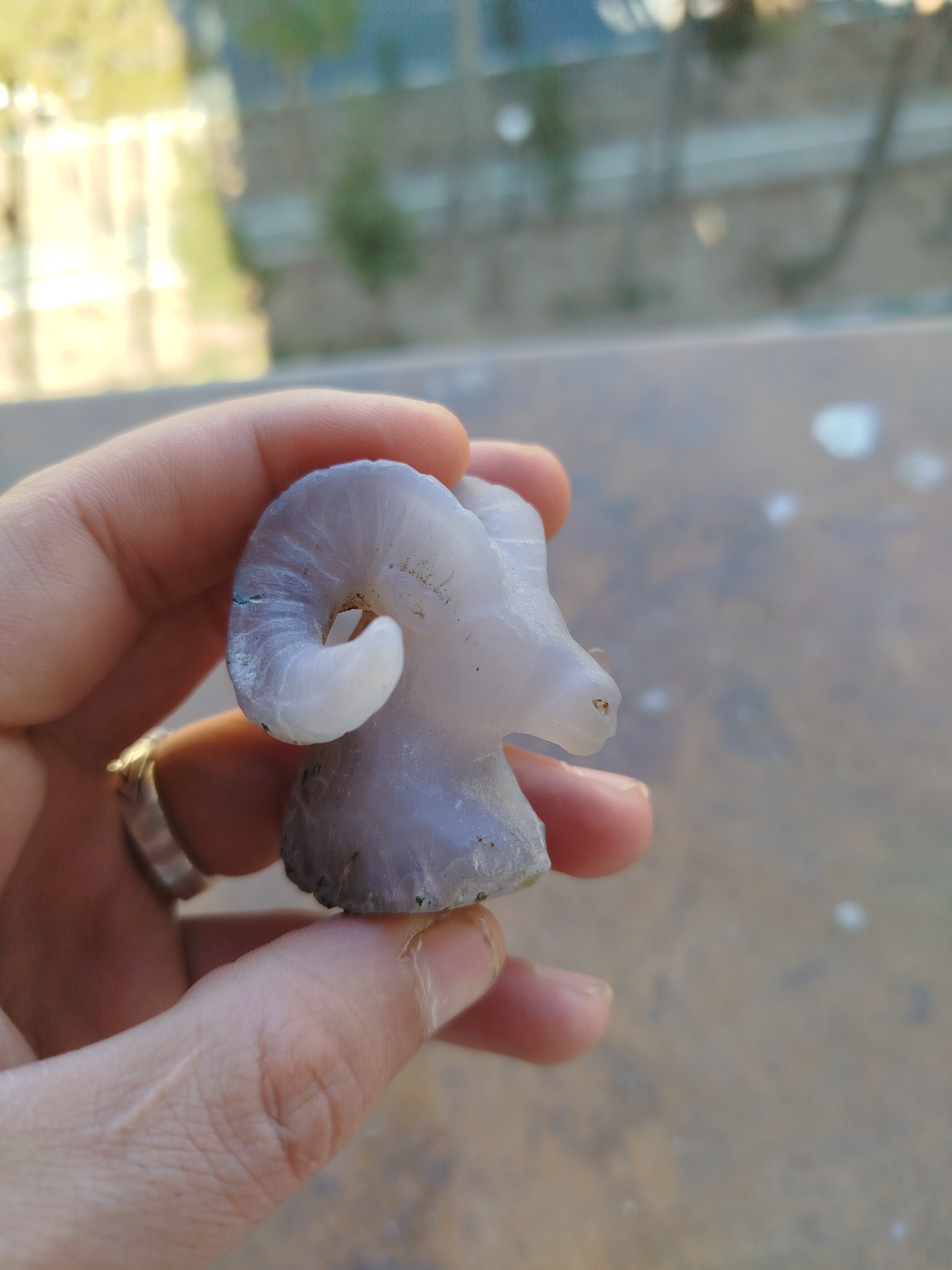 سر قوچ سنگی بروی عقیق