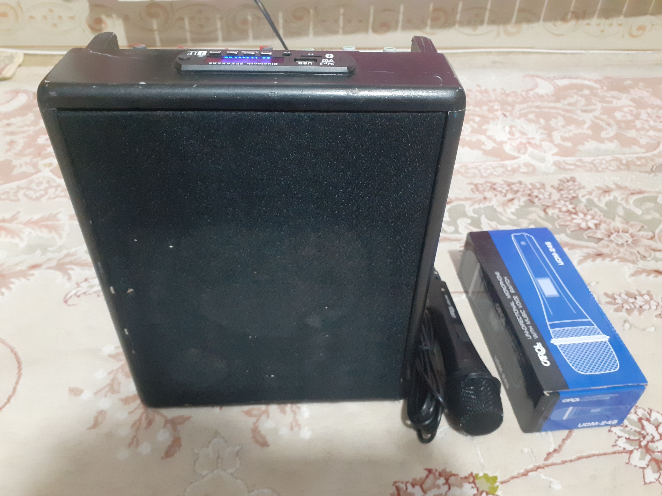 اکو همراه پرتابل 12 اینچ آواز دارای یک کیف همراه
