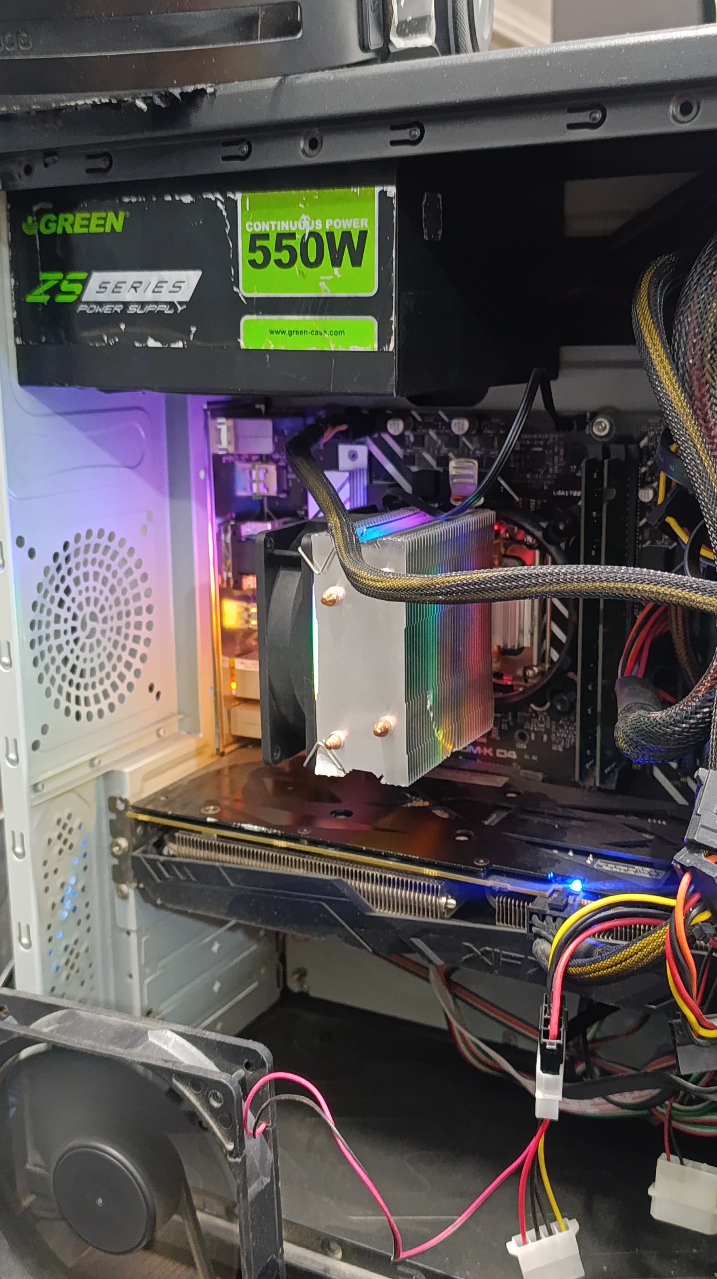 کیس کامل مناسب برای گیم