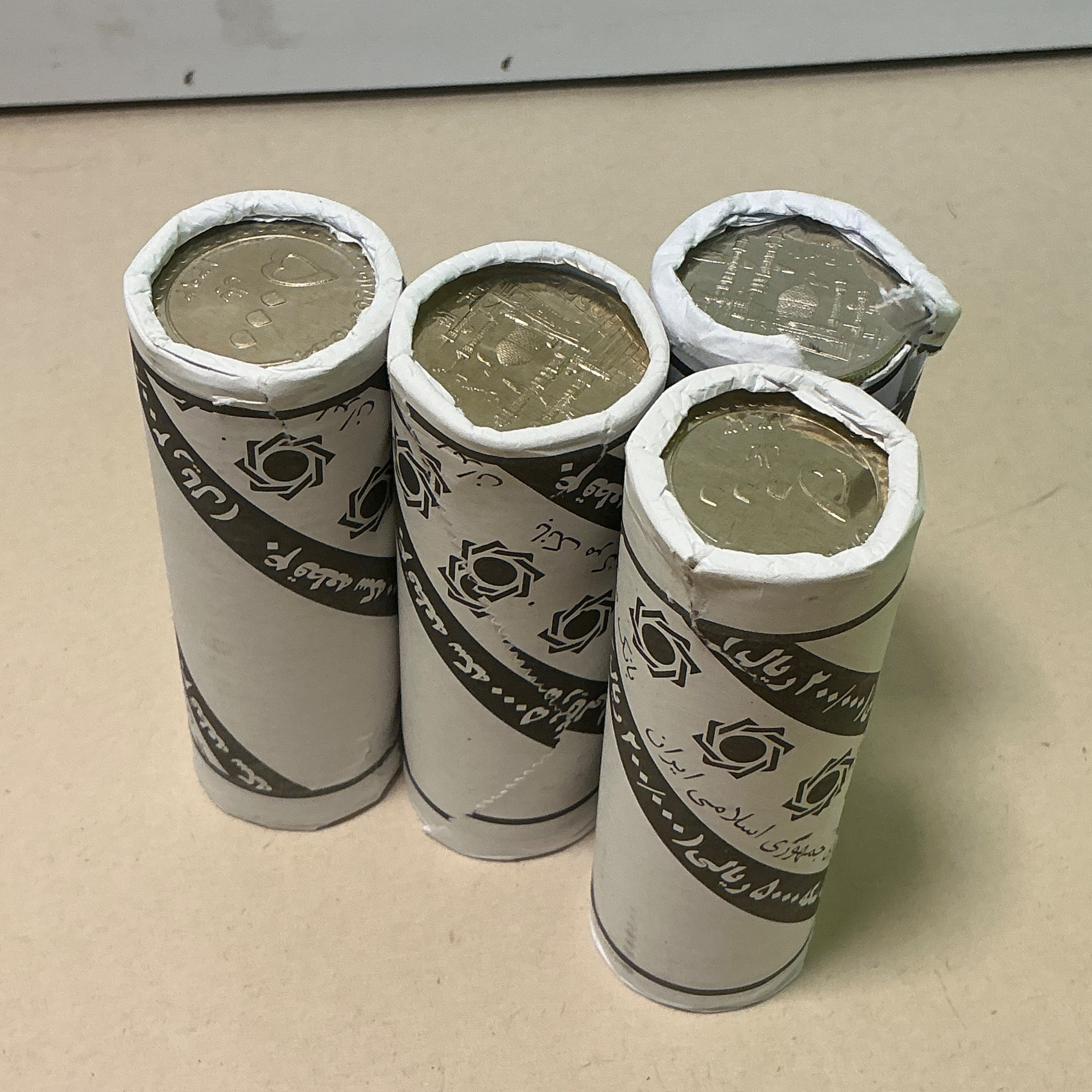 رول سکه جمهوری 4 عدد 5000 ریال معصومه ایراددار