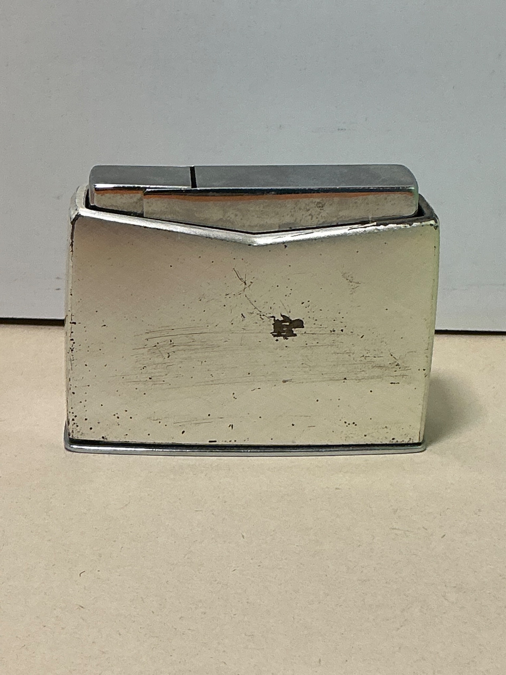 فندک آلمانی نیاز به تعمیر زیبا