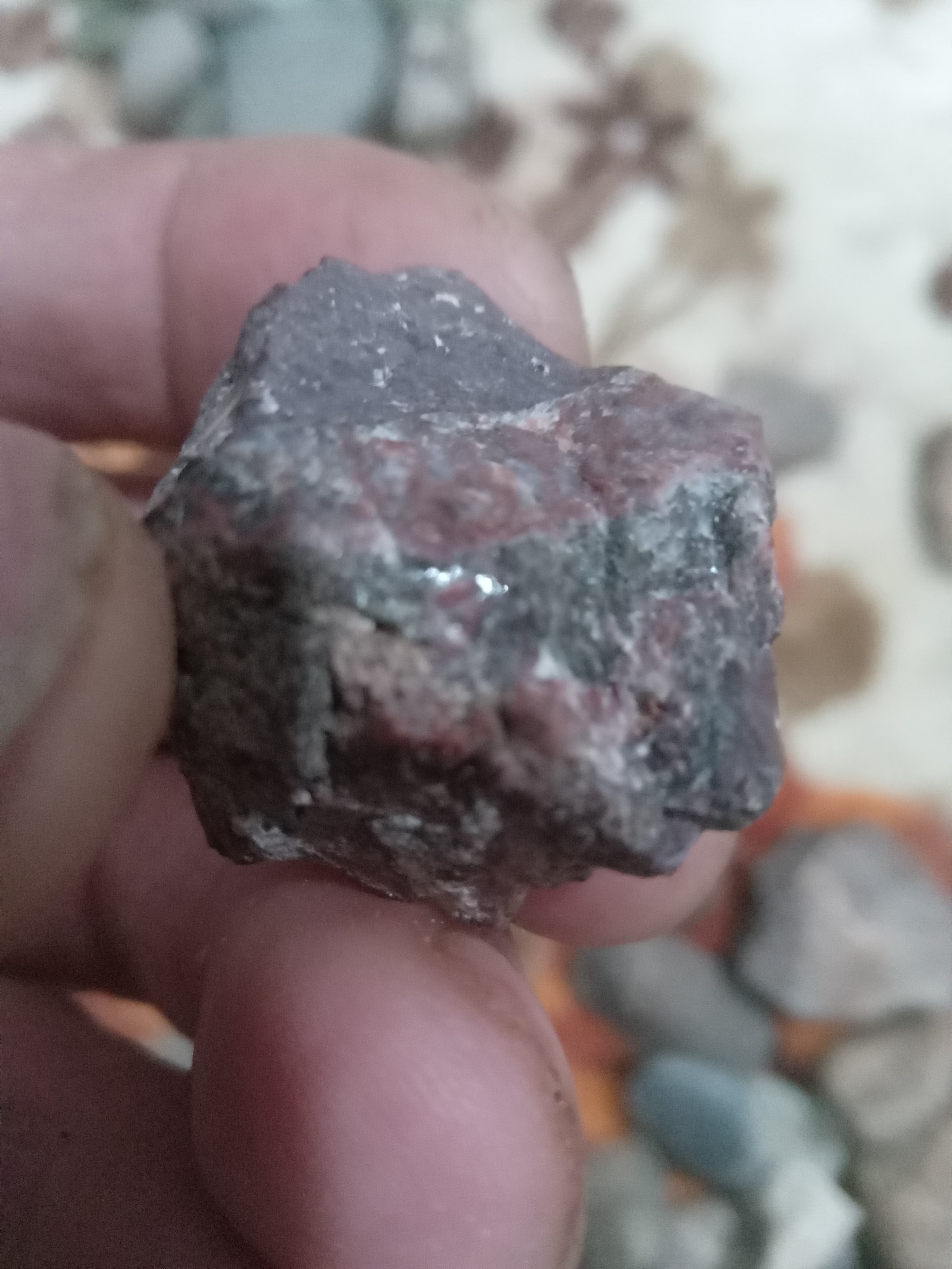 شهاب سنگ الماس قرمز و جیوه