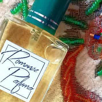 عطر دکنی دلیشز