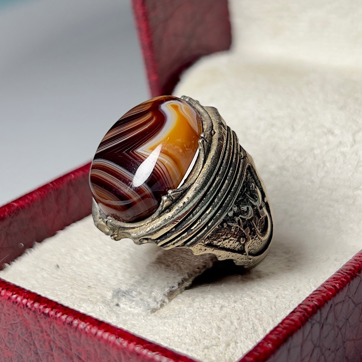 انگشتر بی نظیر نگین عقیق سلیمانی بسیار خاص