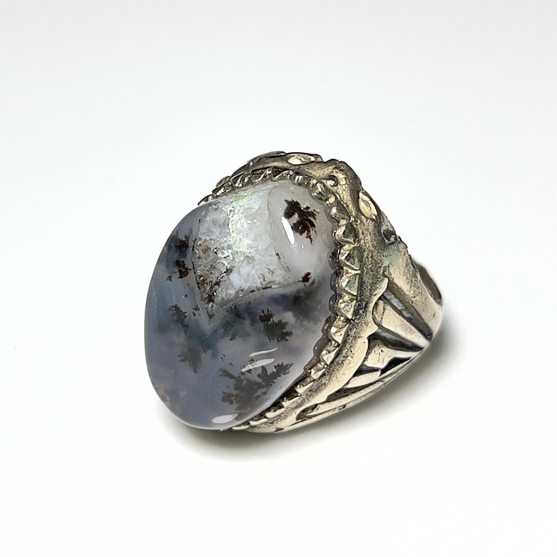 انگشتربی نظیر نگین شجر منظره فوقالعاده زیبا