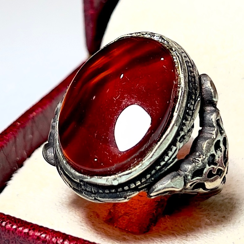 انگشتر چشم نواز عقیق درشت سرخ