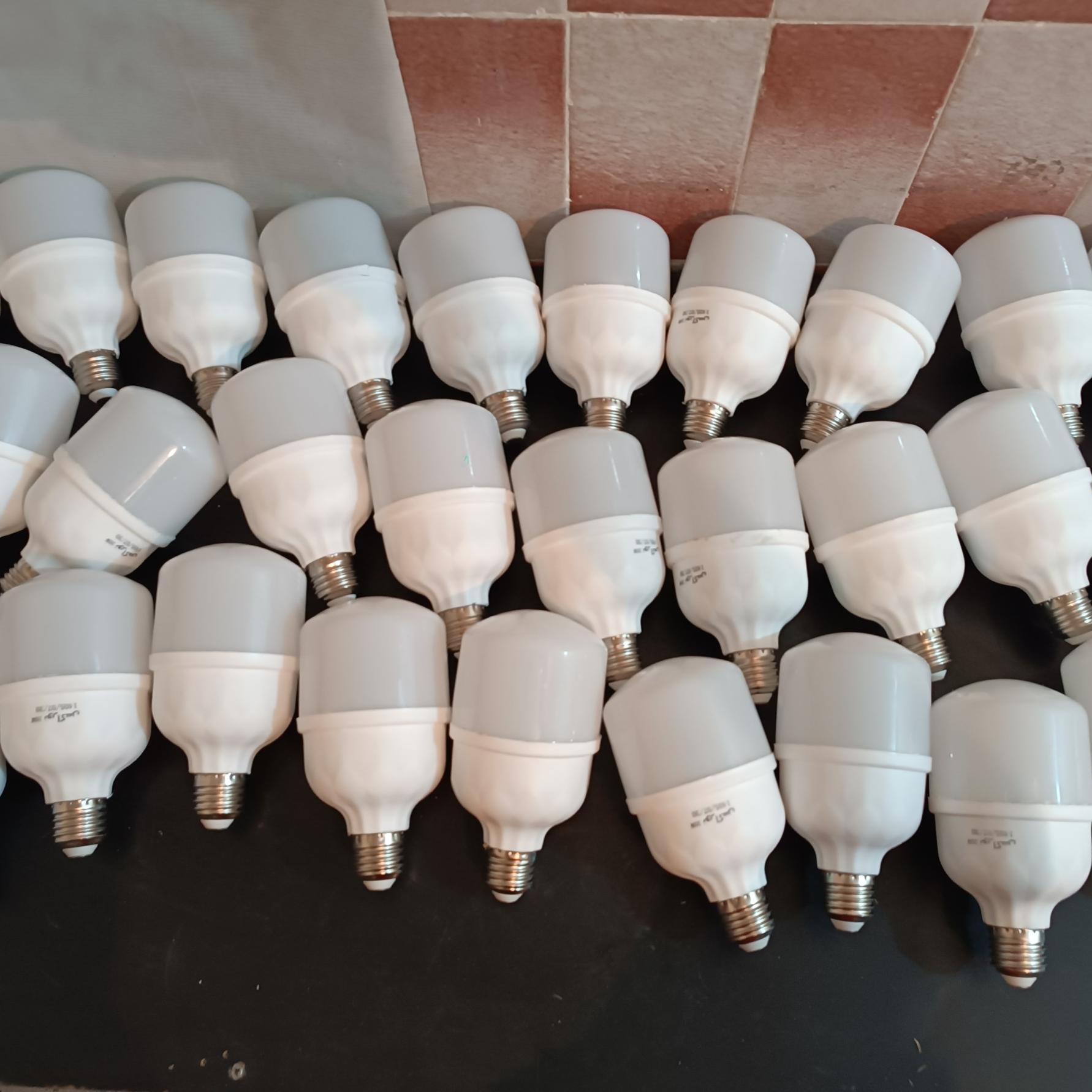 لامپ 20وات دی او بی بسته 3عددی