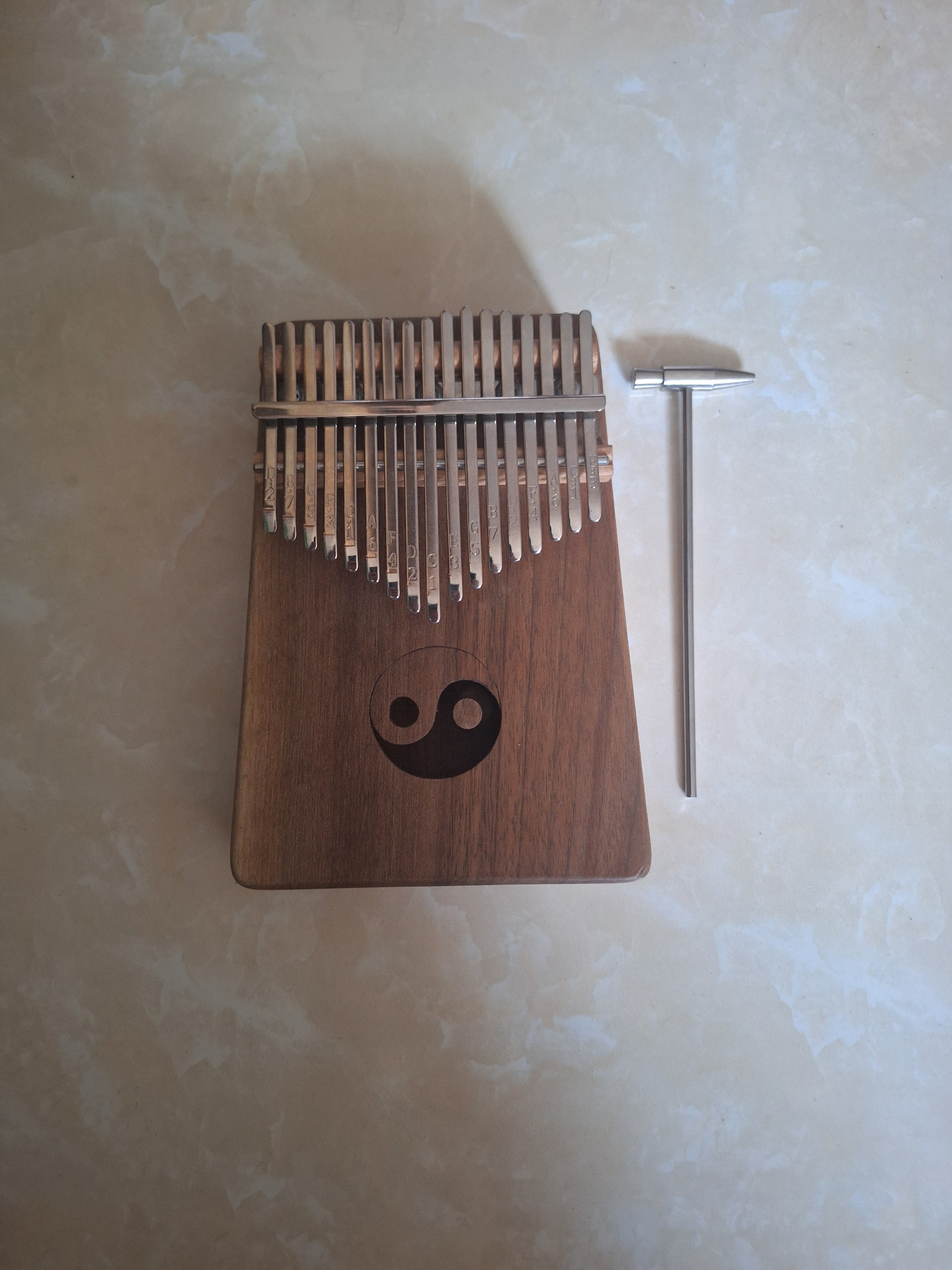 کالیمبا/ ساخت دست