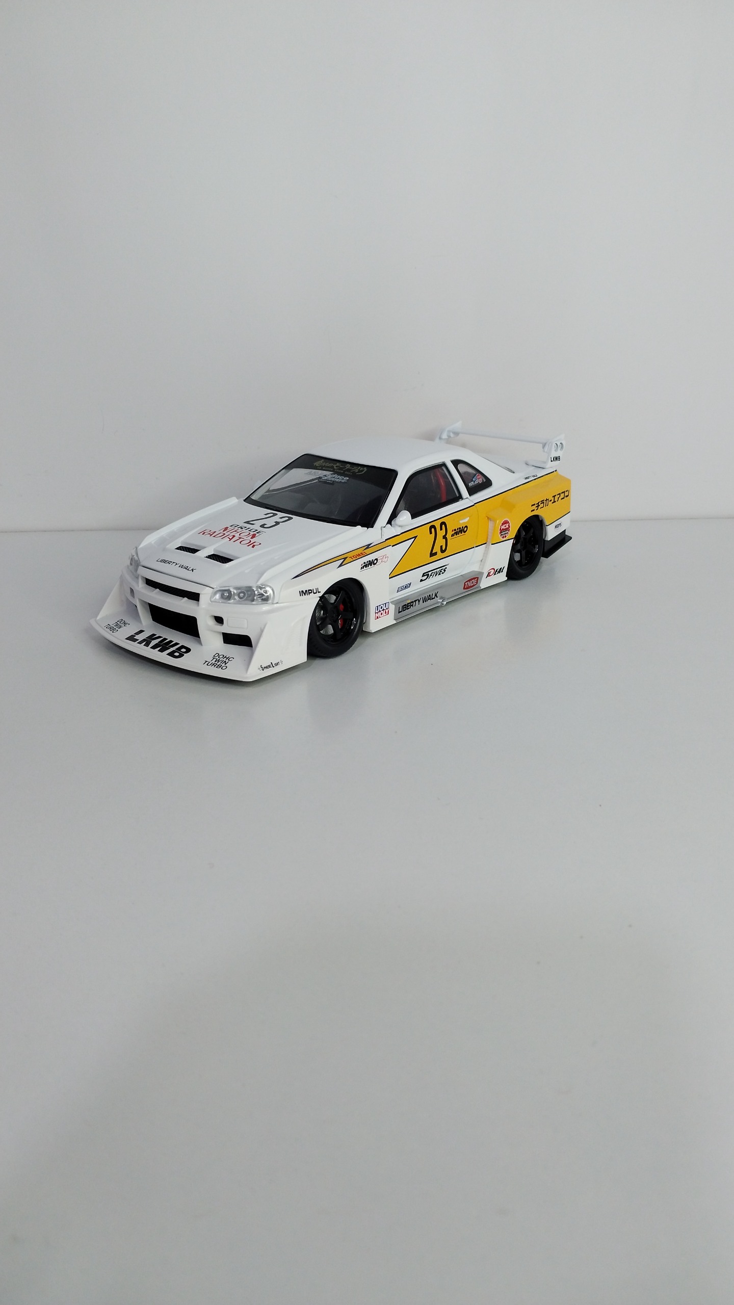 ماشین فلزی نیسان جیتی آر r34 رالی