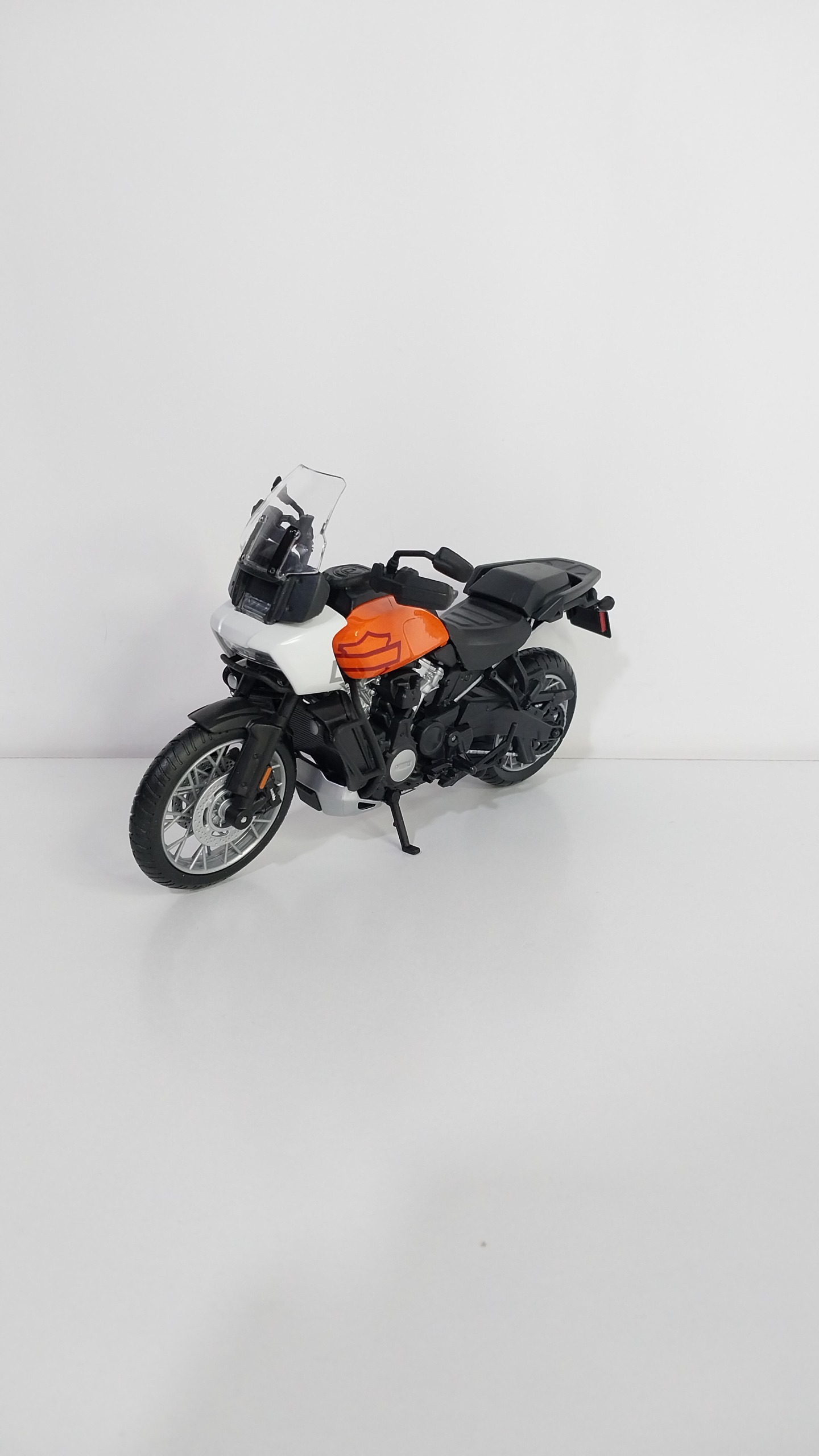 ماکت موتور هارلی دیویدسون برند مایستو