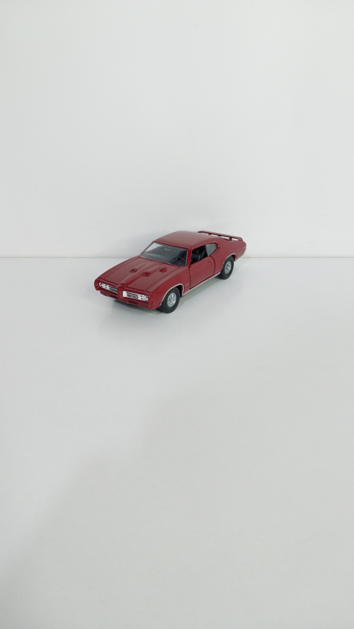 ماشین فلزی پونتیاک برند ویلی