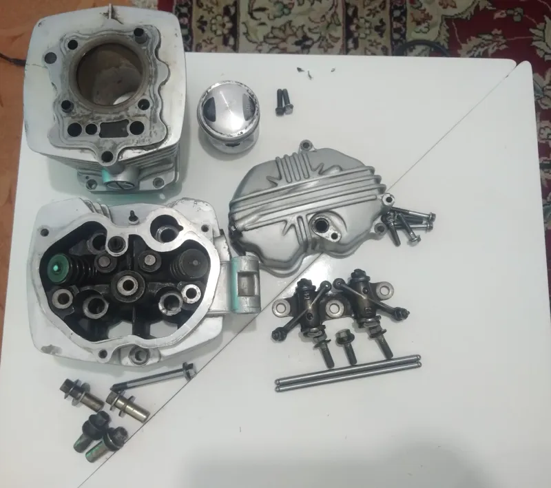 سرسیلندروته سیلندربهمراه پیستون کامل باپیچ ومهره و
