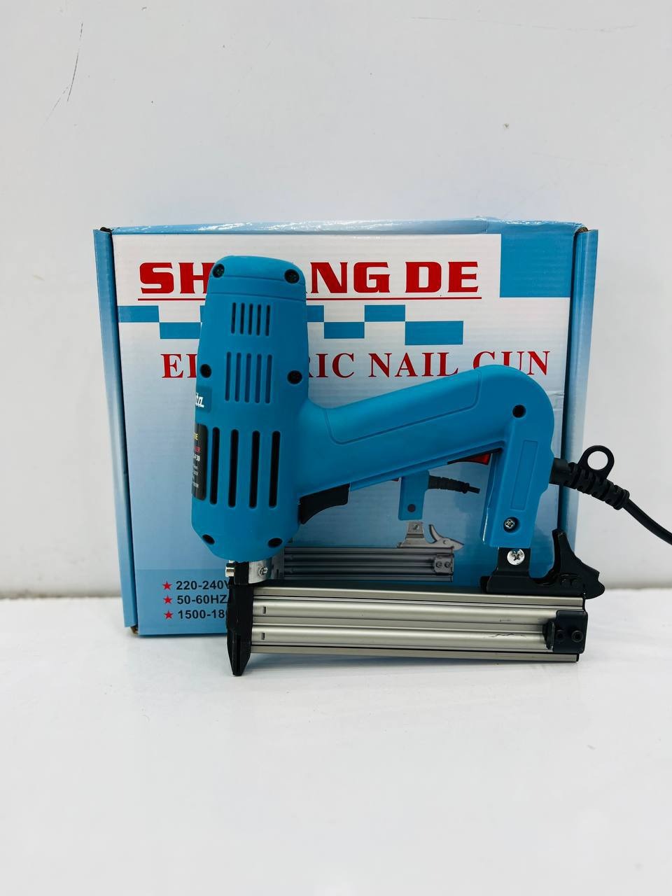 میخ کوب برقی ماکیتا