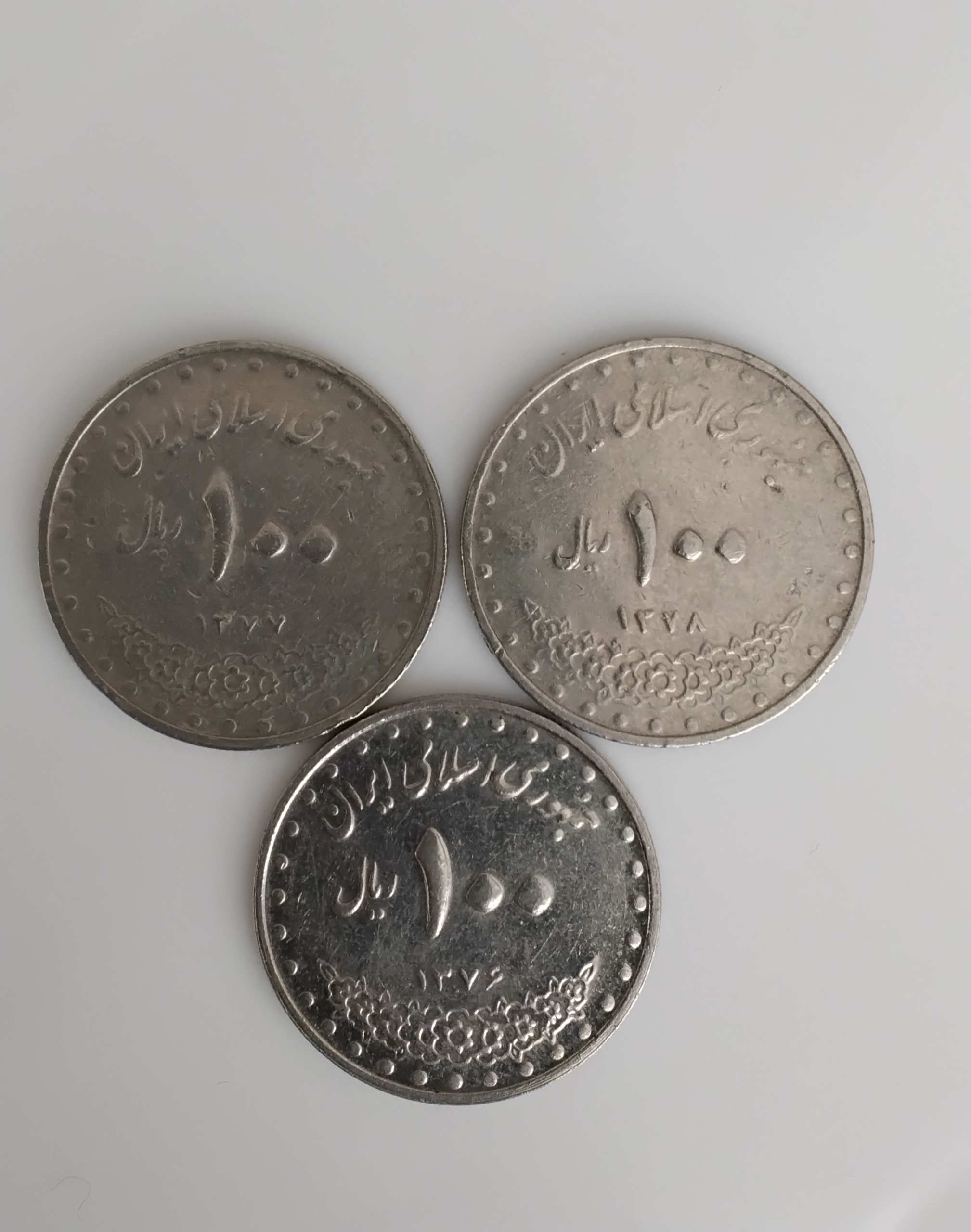 3 عدد سکه پشت سرهم 100 ریال