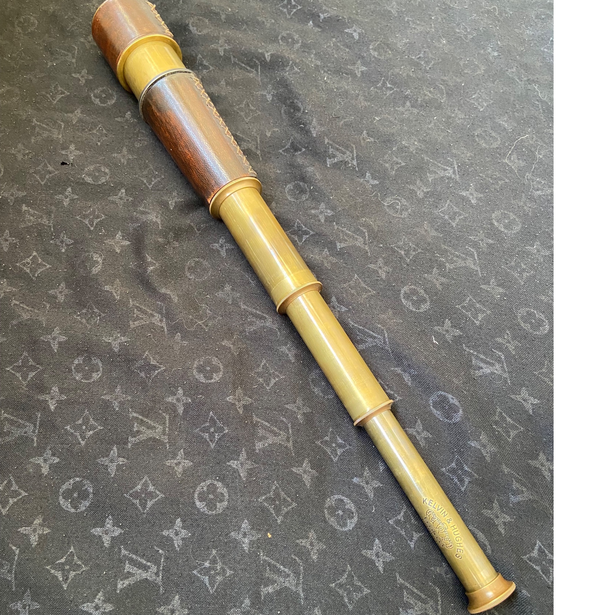 دوربین تکچشمی انگلیسی