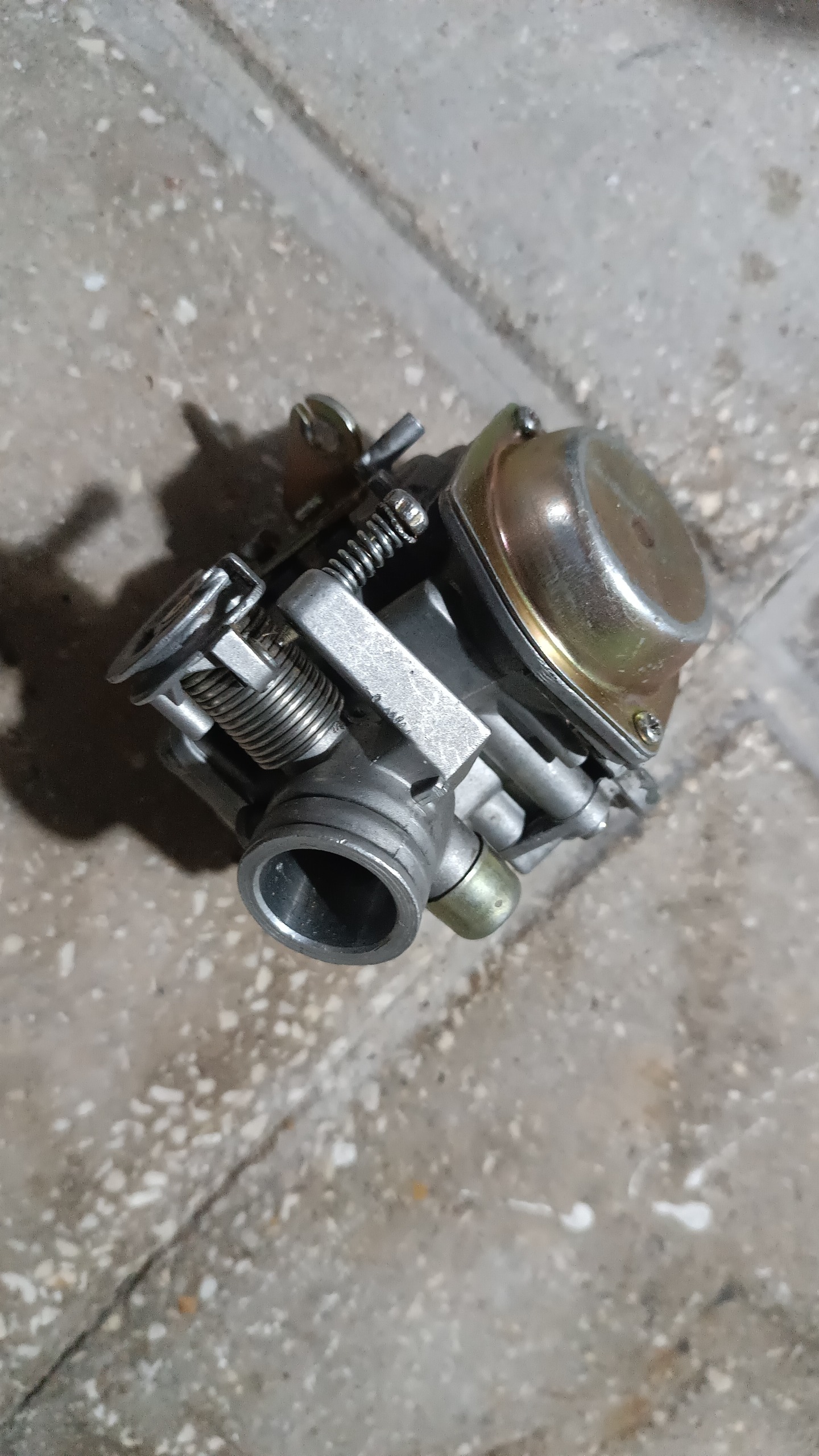 کاربرات موتور سوزوکی
