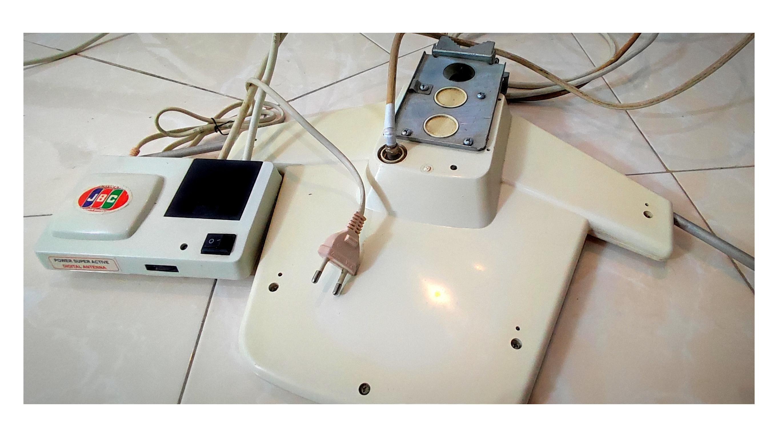 آنتن برقی و دارای تقویت jbc