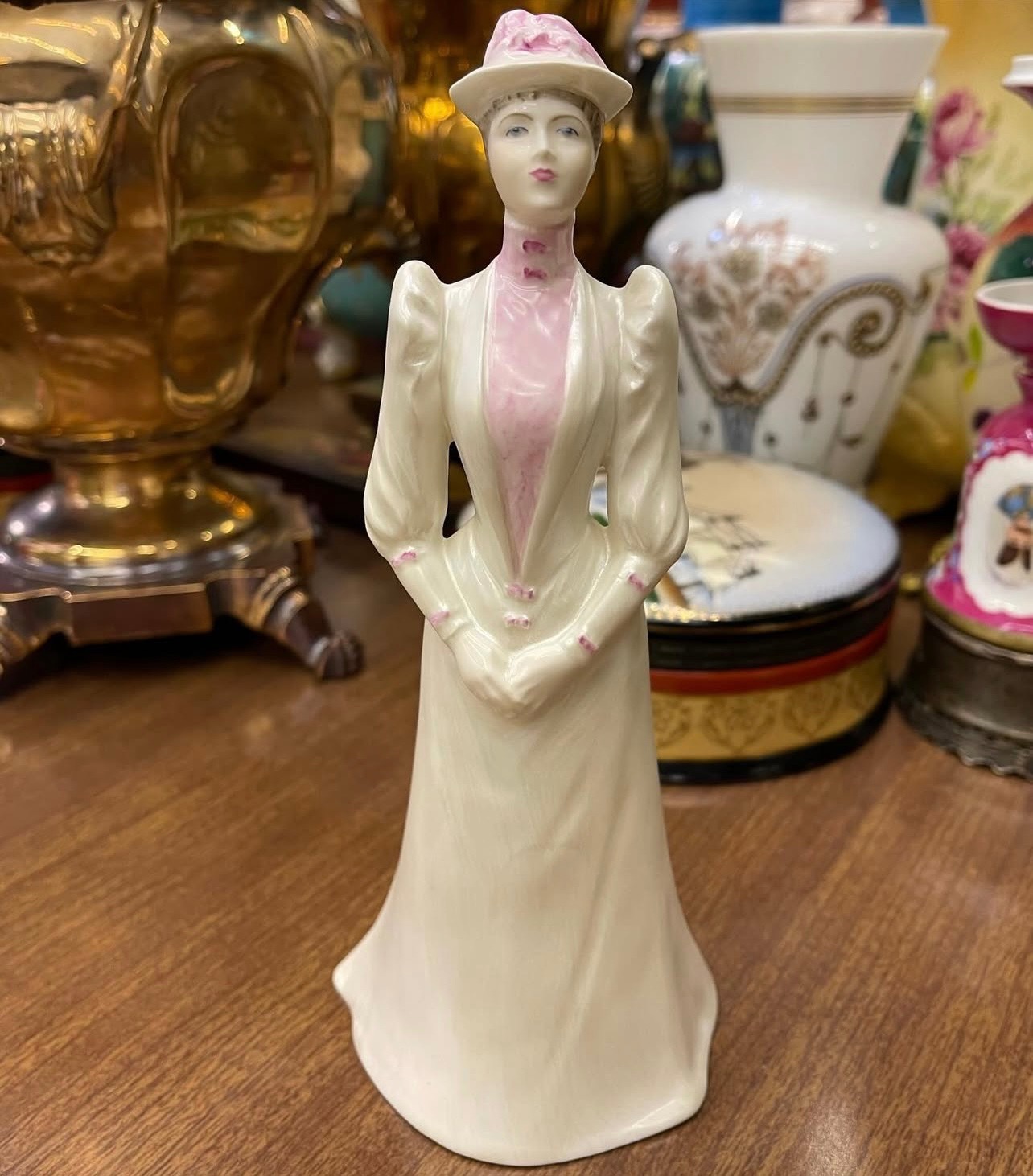مجیمه قدیمی انگلیسی