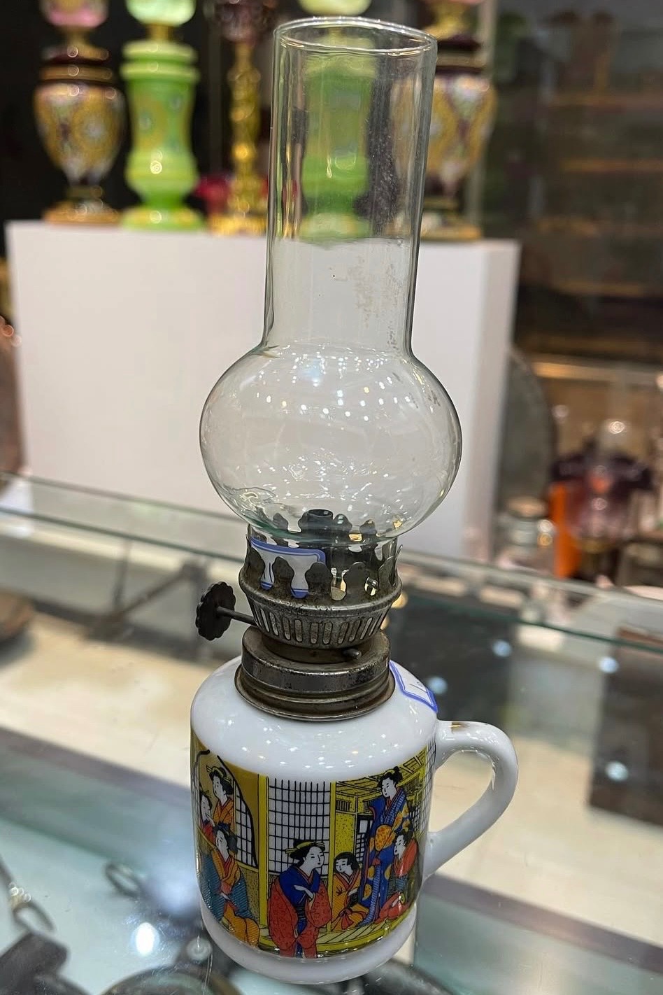 چراغ رومیزی مینیاتوری قدیمی