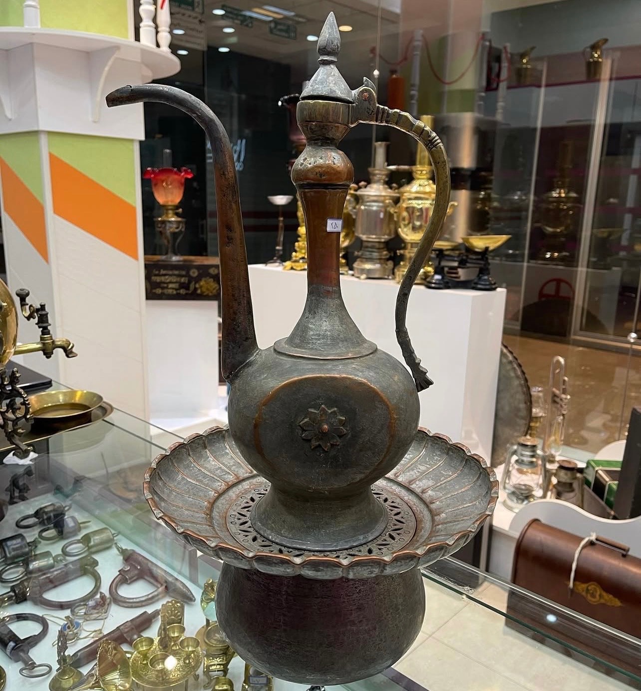 آفتابه و لگن مسی قدیمی