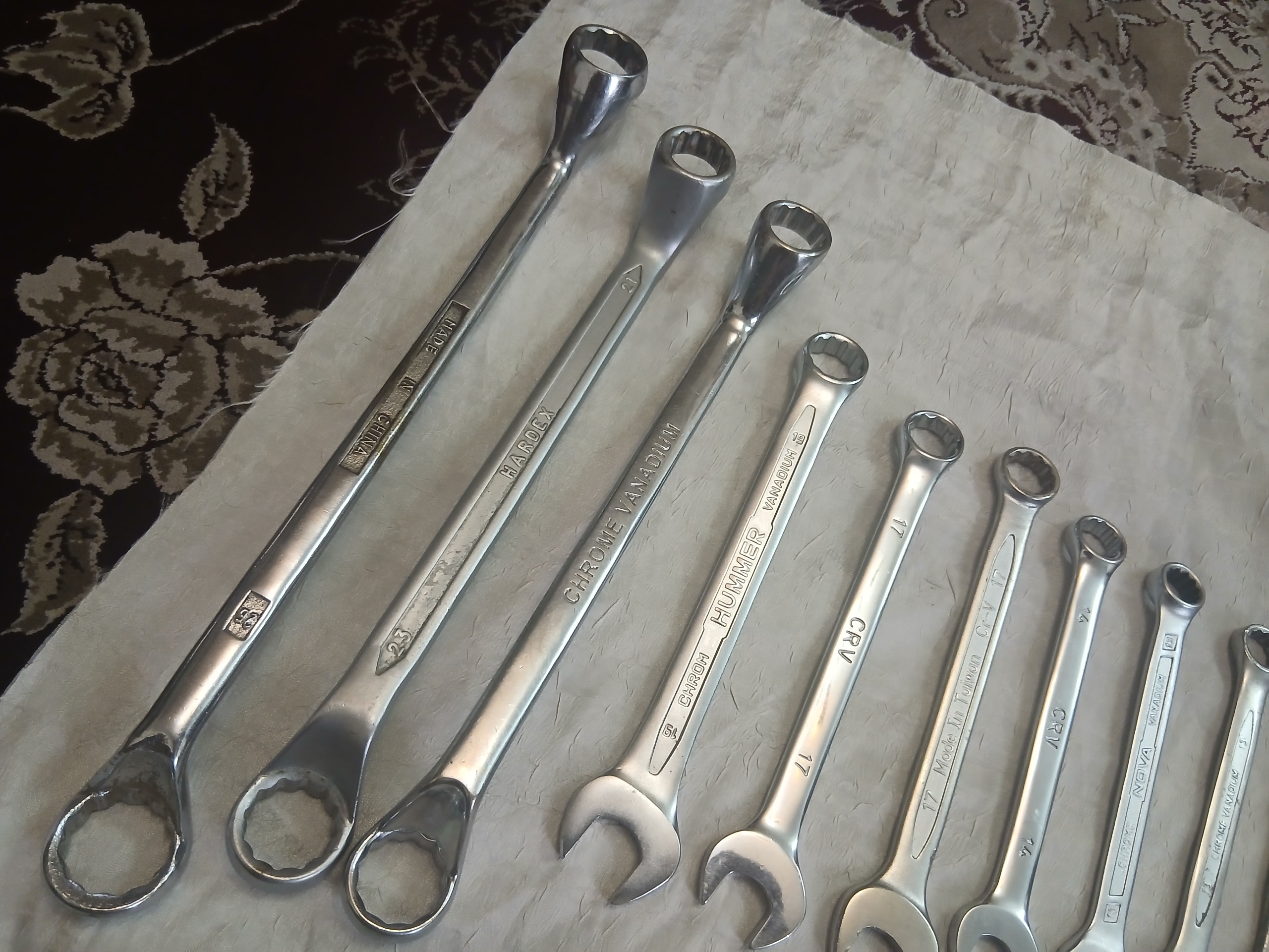 آچار رینگی و یه سر تخت