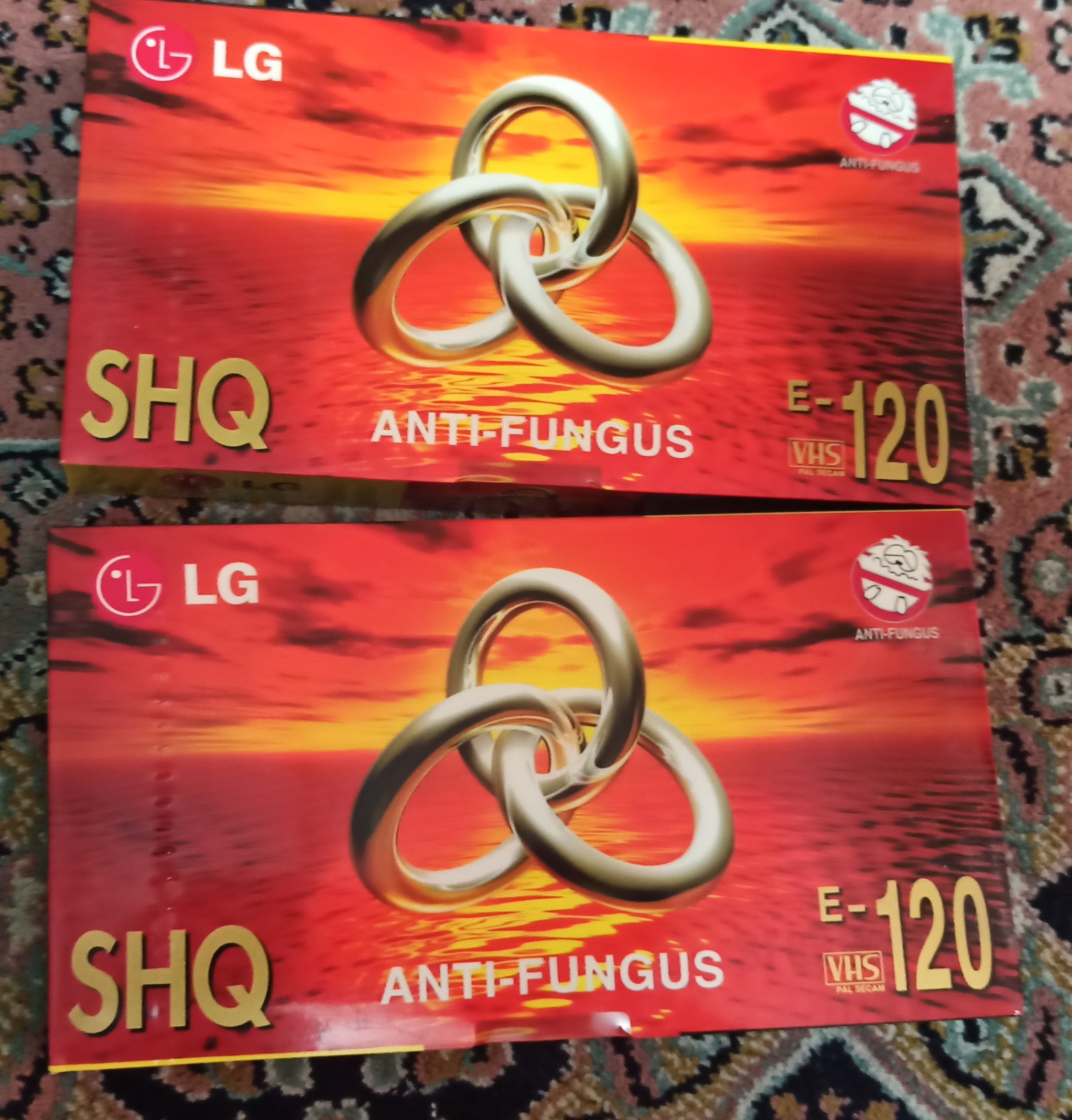 دو عدد نوار VHS برند LG آکبند