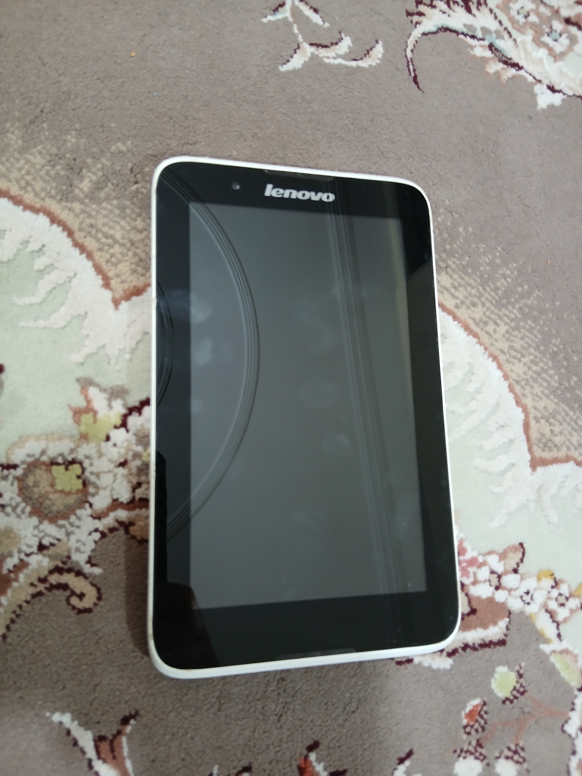 تبلت لنوو A3300.خاموش