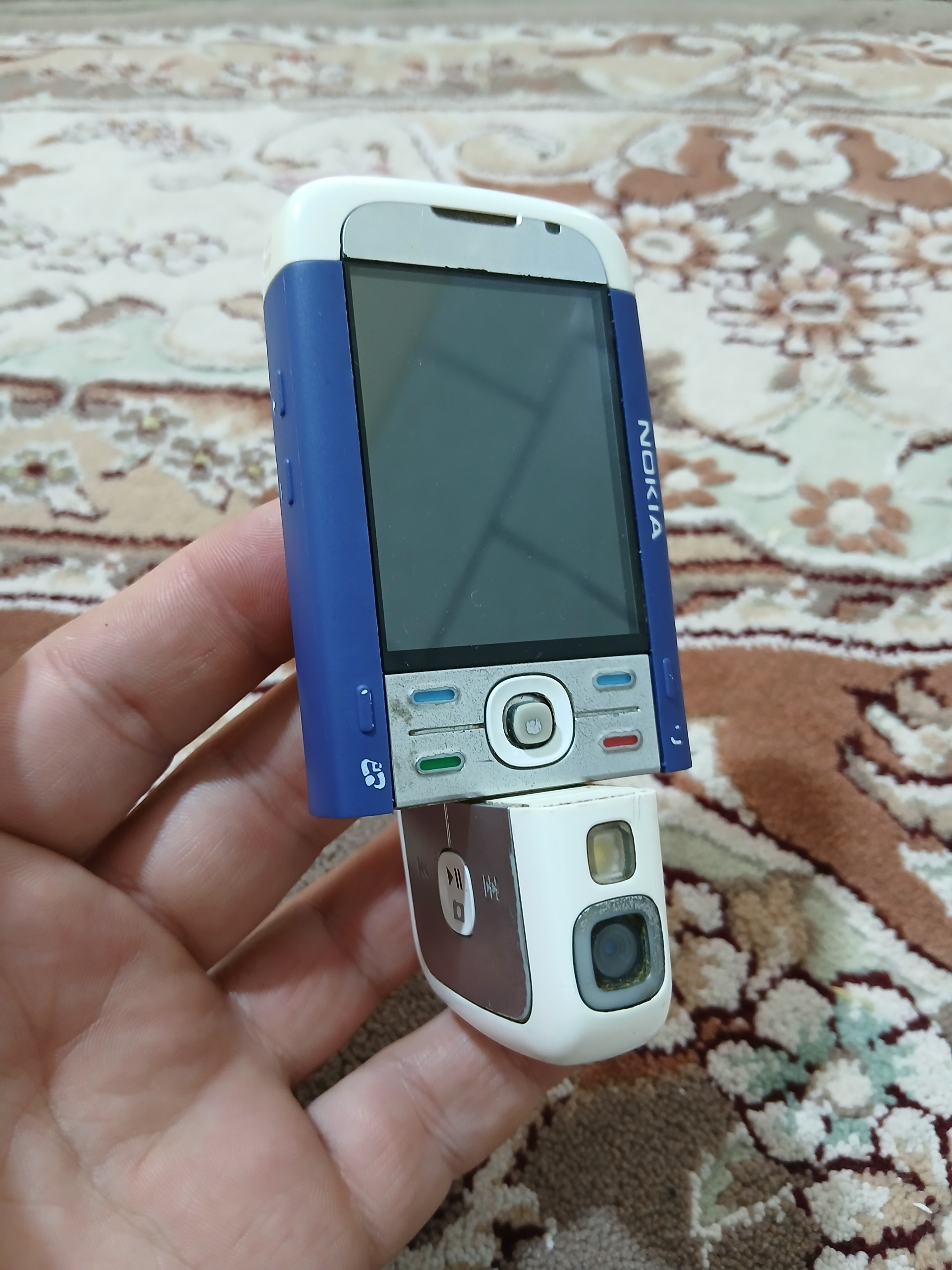 گوشی نوکیا 5700