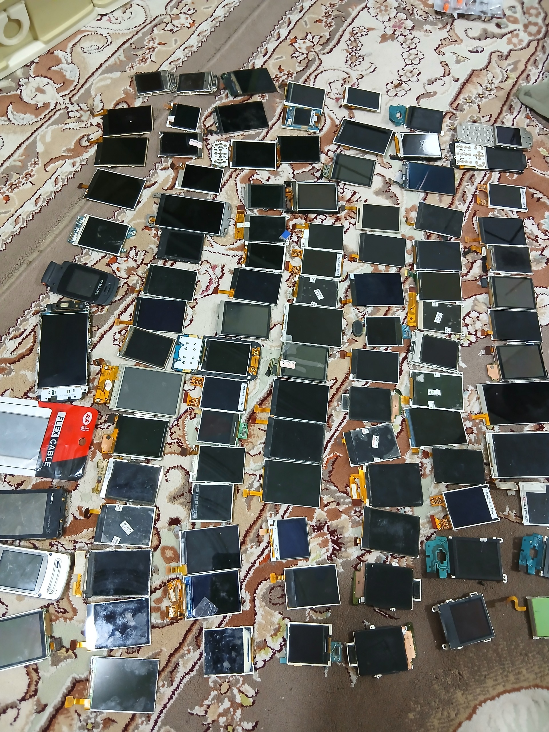 صد عدد السیدی گوشی قدیمی