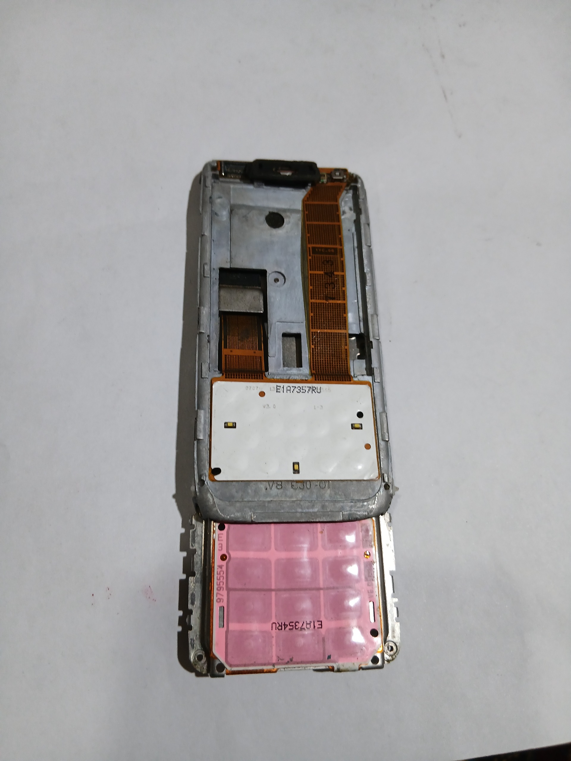 فلت و کیپد و ریل نوکیا E65