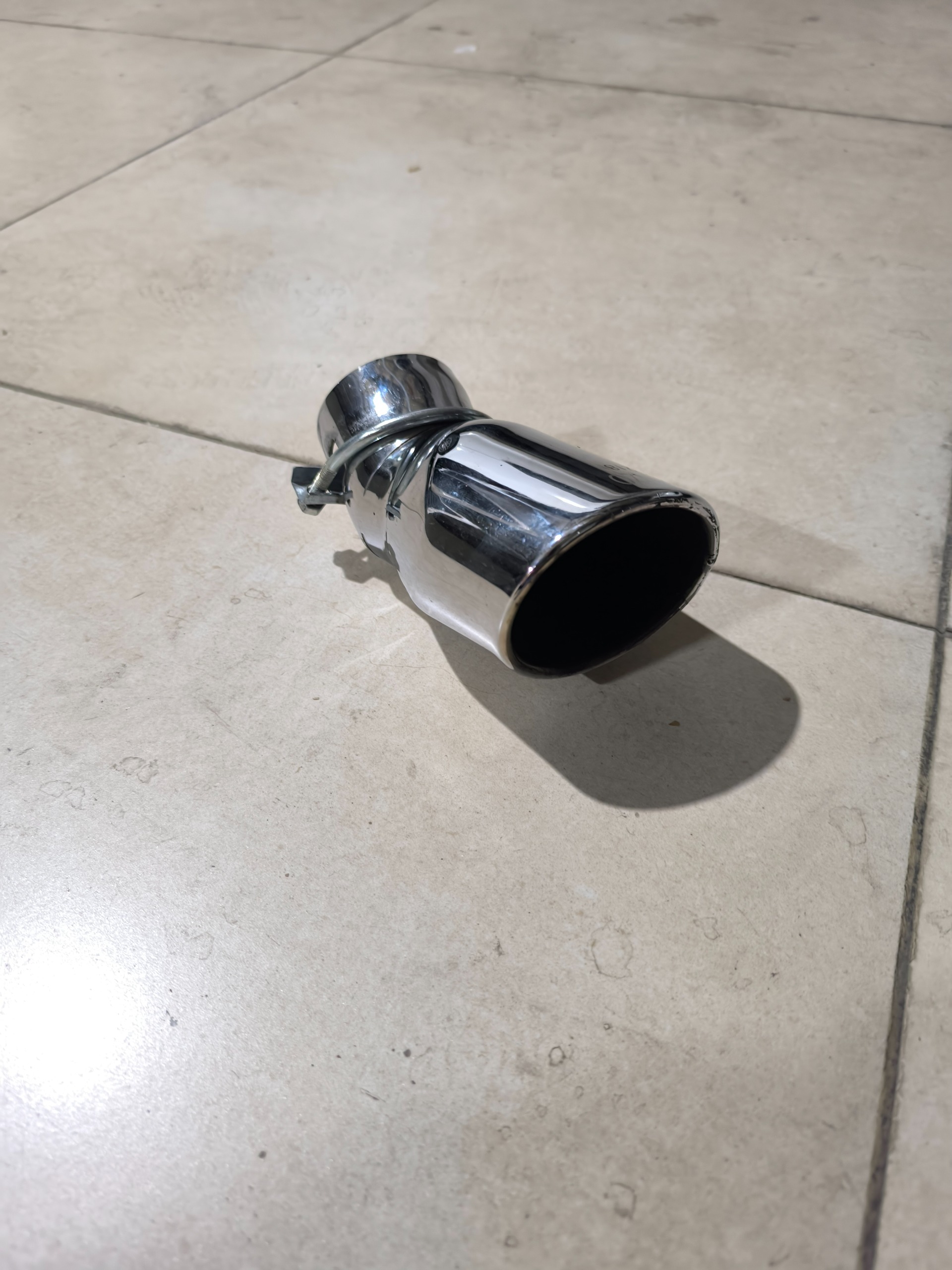 سر اگزوز سر کج لنزو