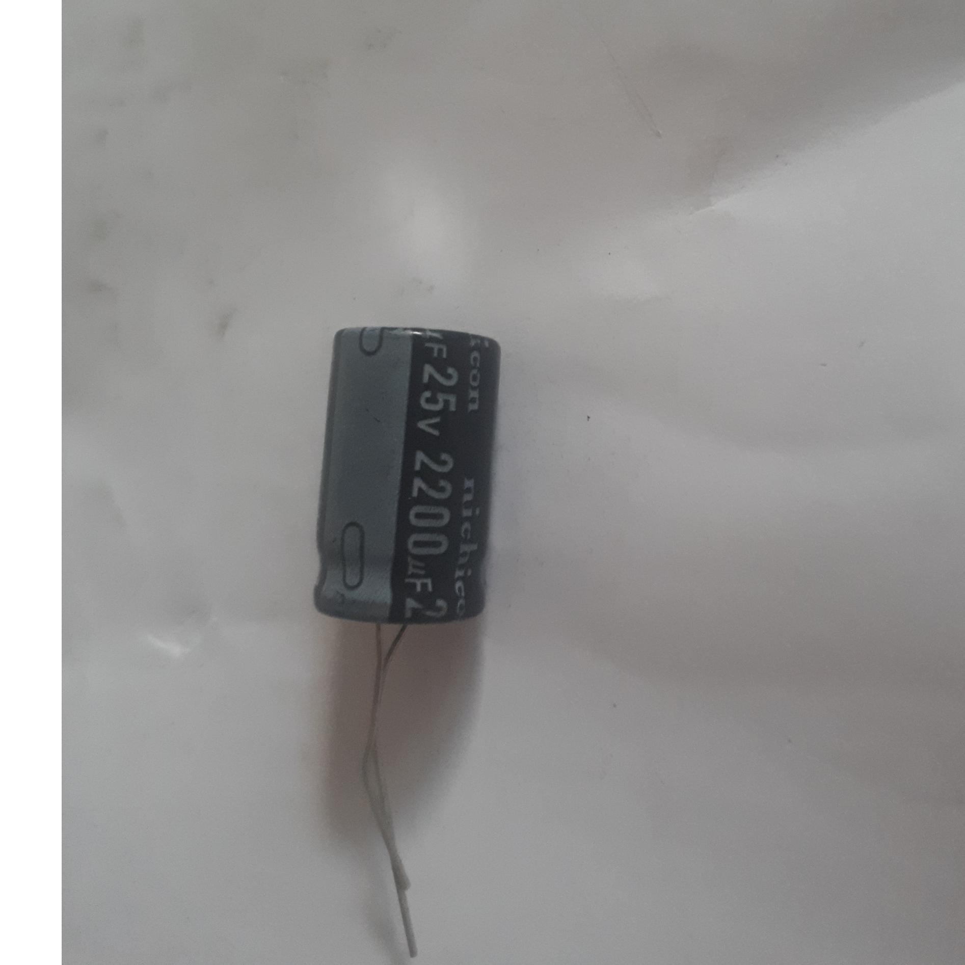 خازن 25ولت 2200میکرو فاراد اصل