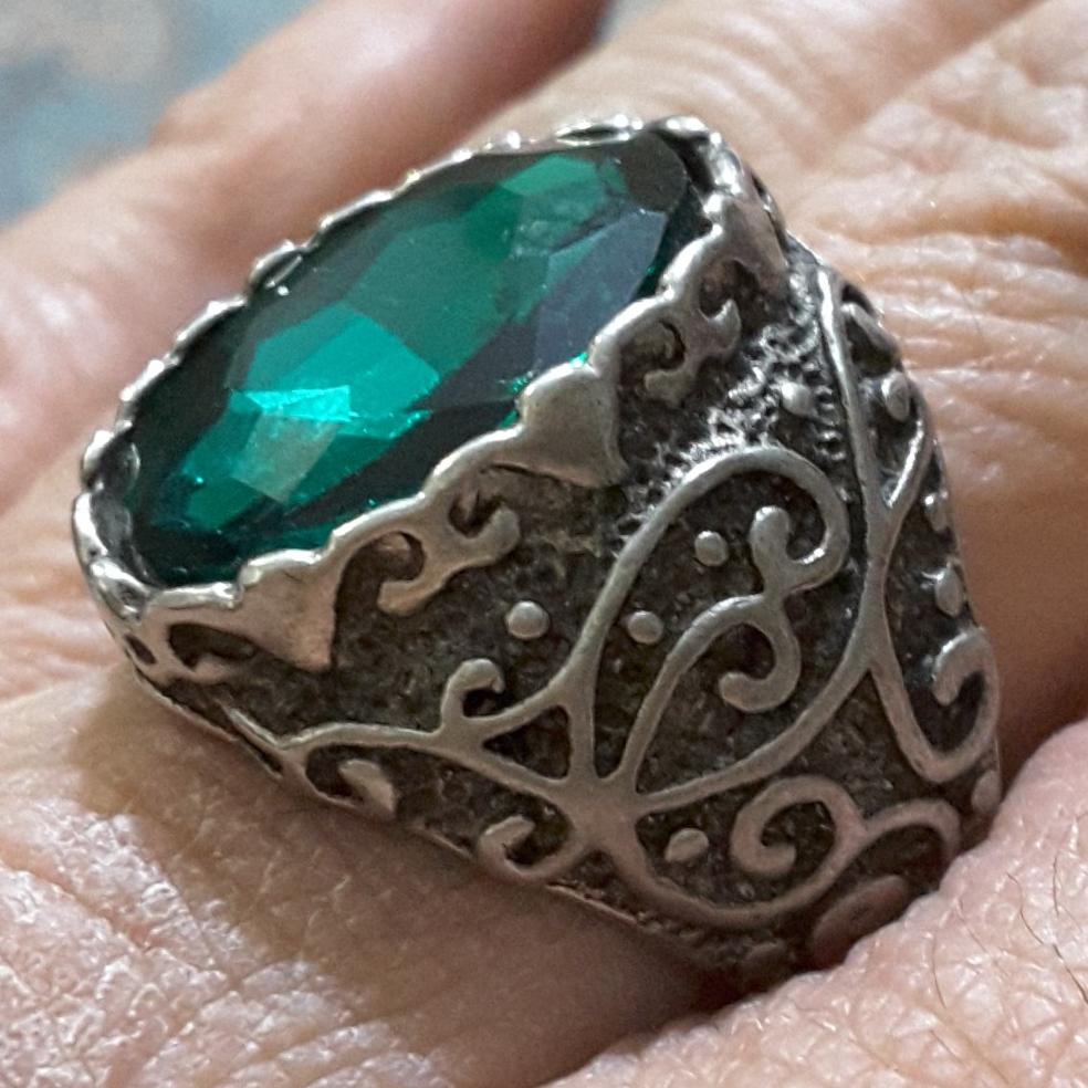 انگشتر عقیق منشوری