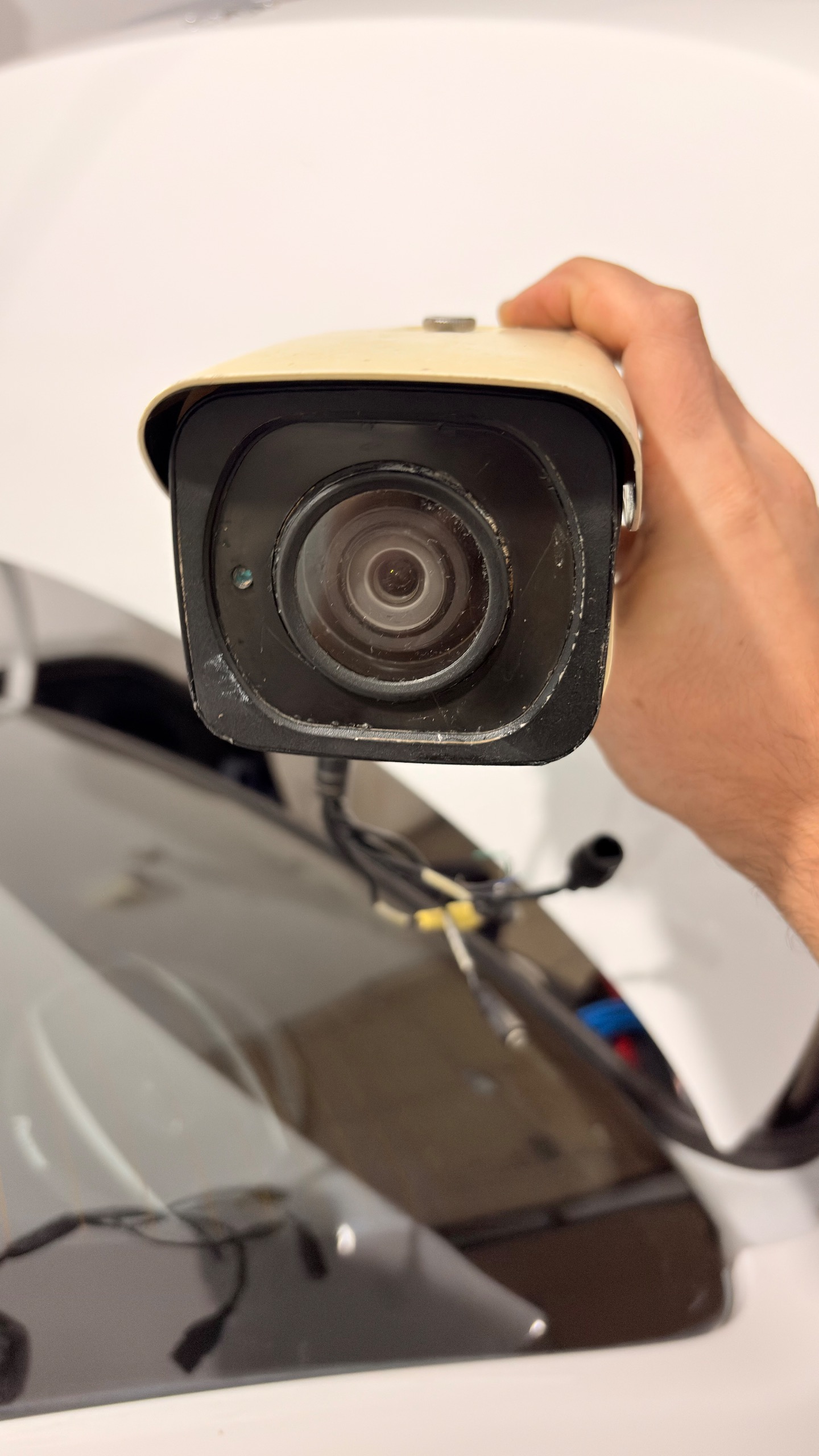 دوربین 5 مگ موتورایز داهوا مدل hfw-5431ep-z