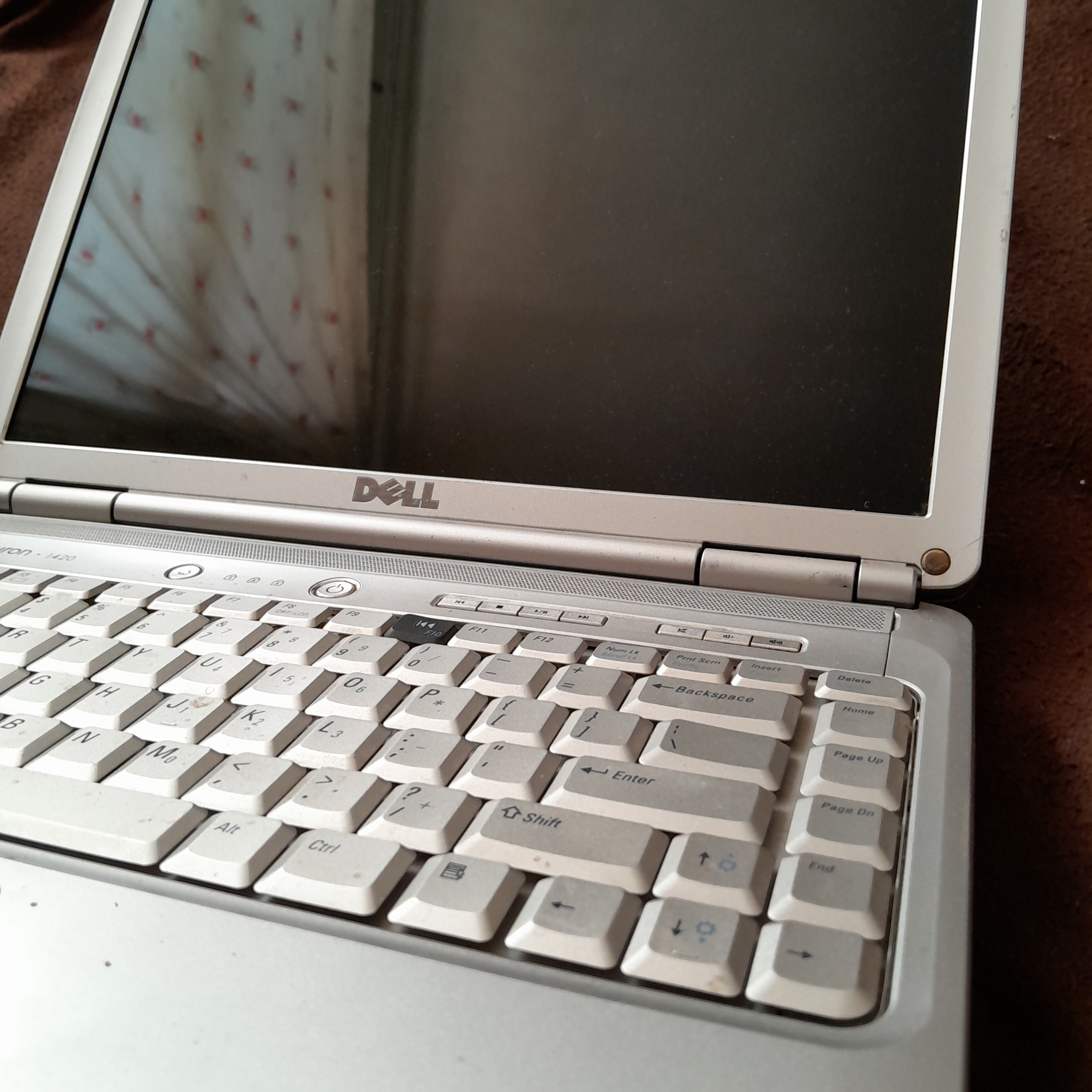 لپ تاپ Dell Inspiron