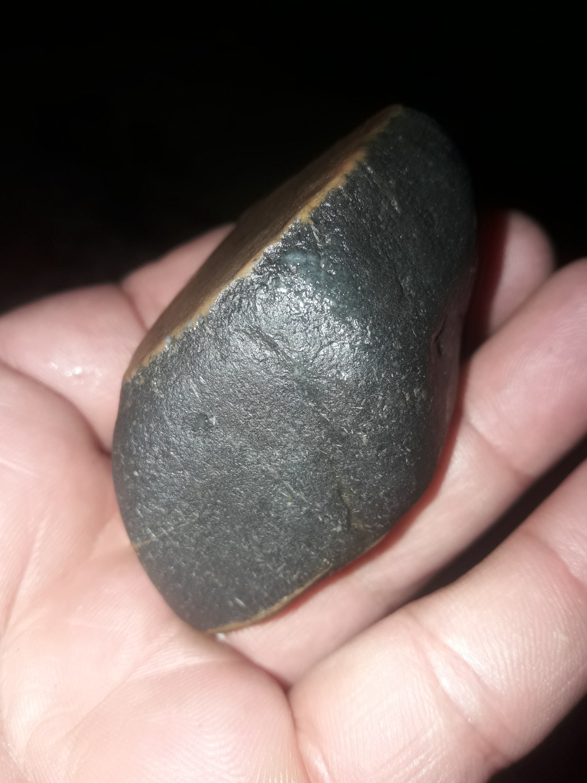 سنگ سیاه وزیبا