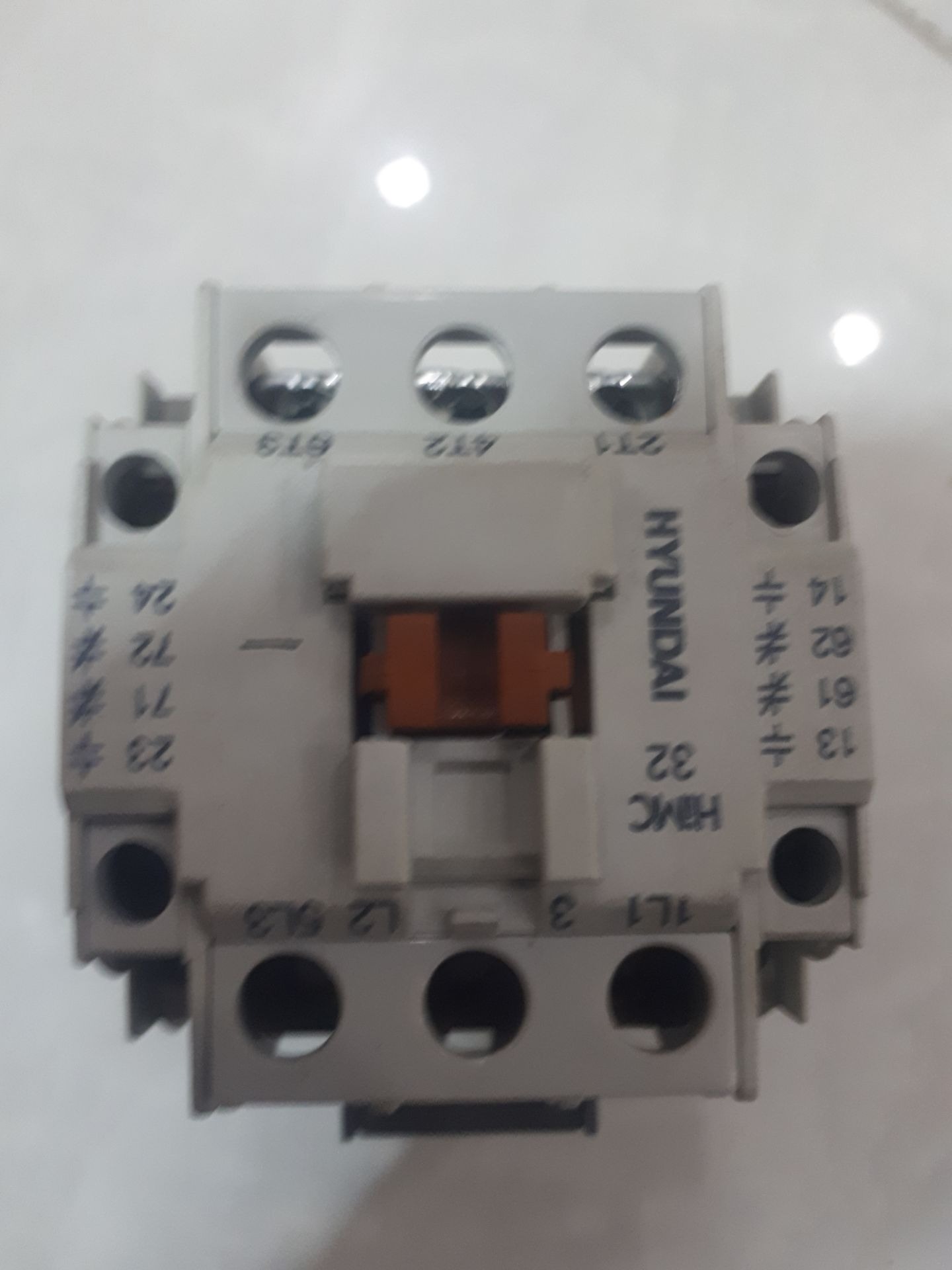 کنتاکتور 32 آمپر هیوندا مدل HIMC 32