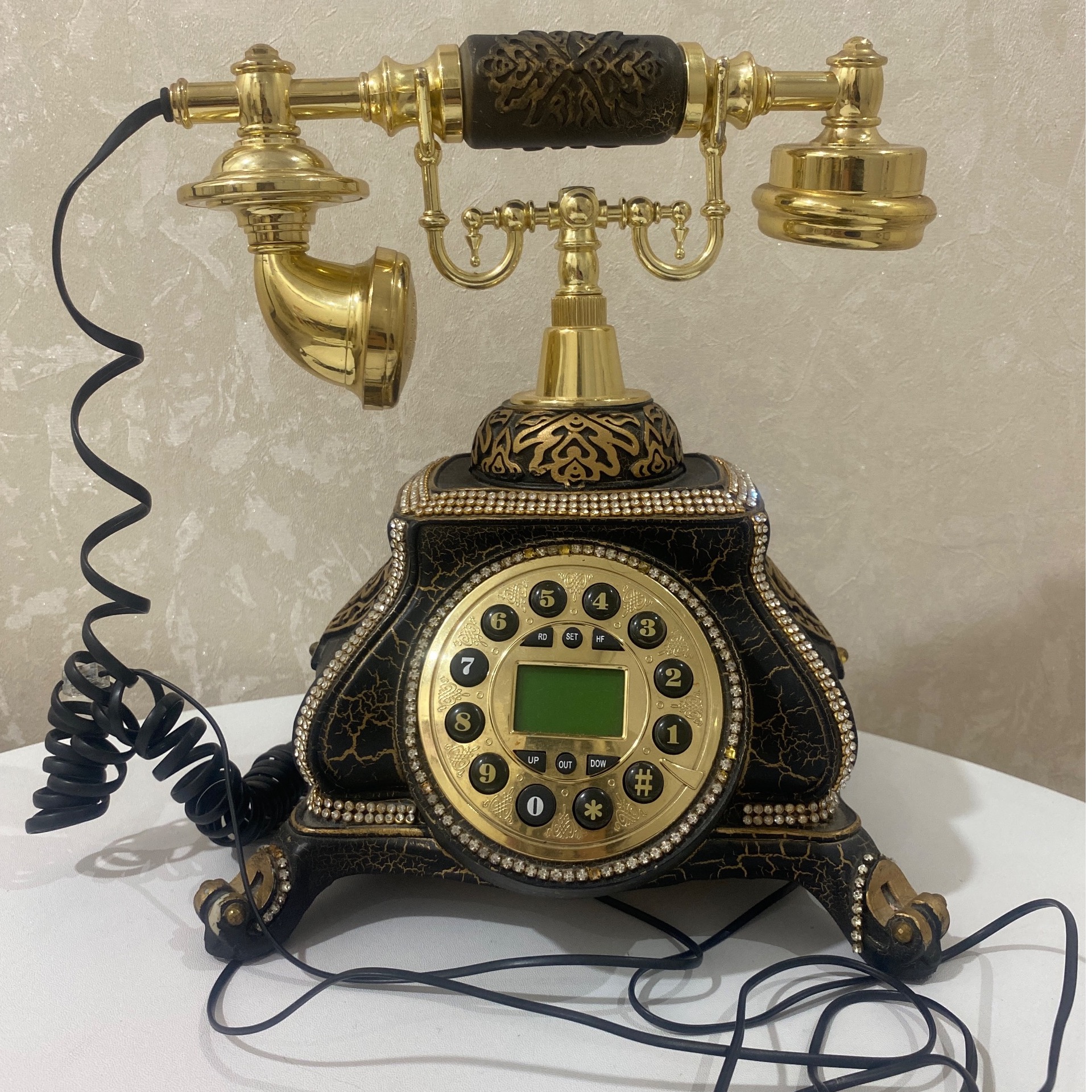 تلفن رومیزی لوکس. طرح آنتوان