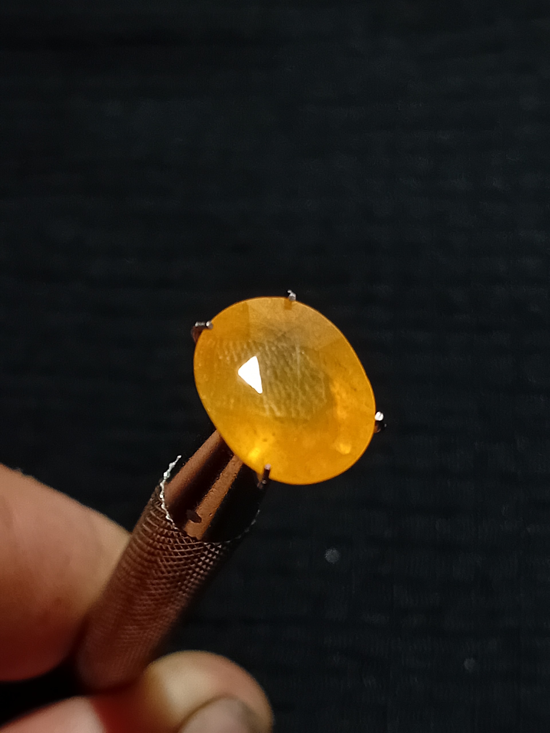 یاقوت زرد 6.6 قیراتی طبیعی