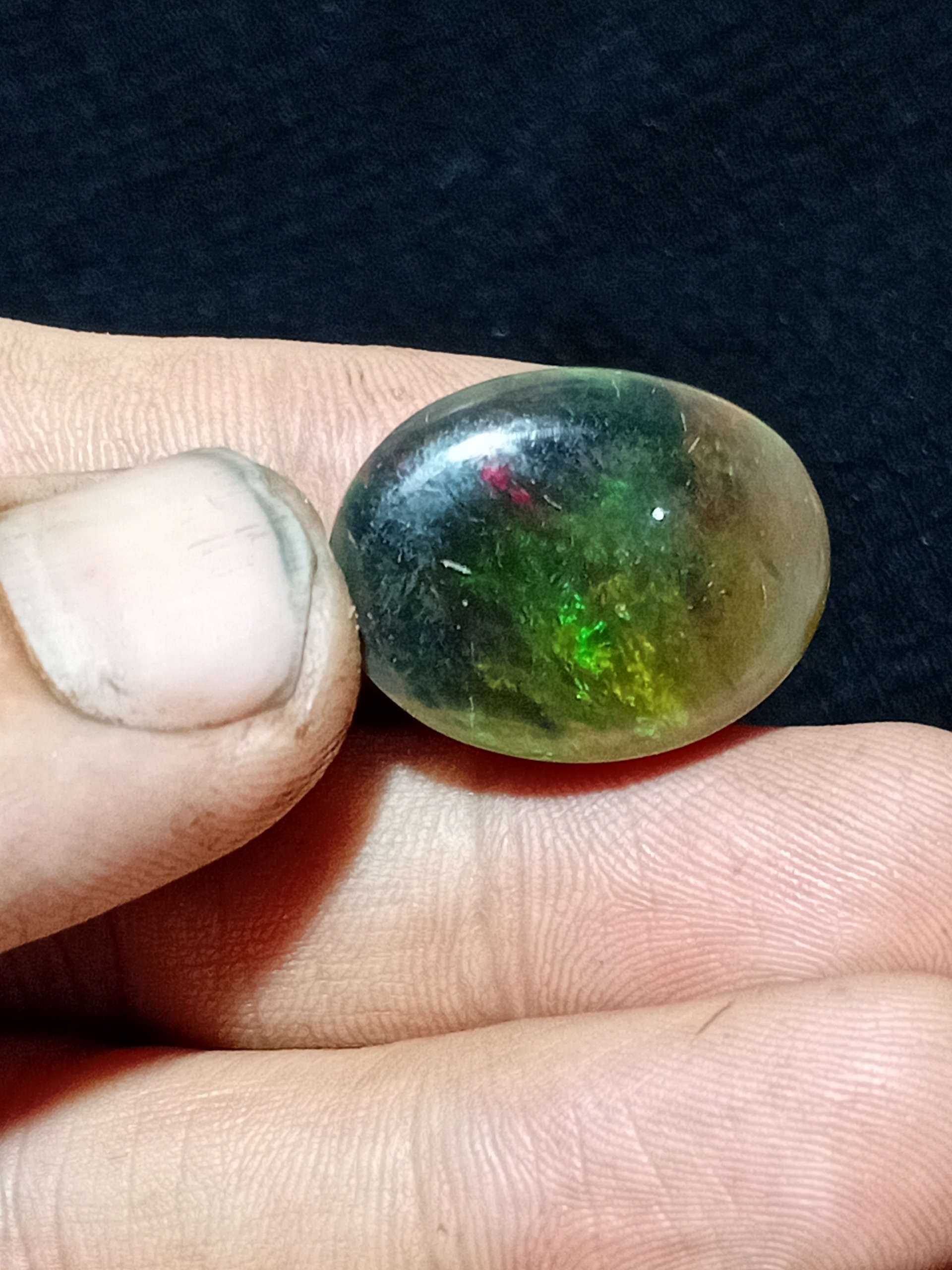 نگین اومال غول پیکر